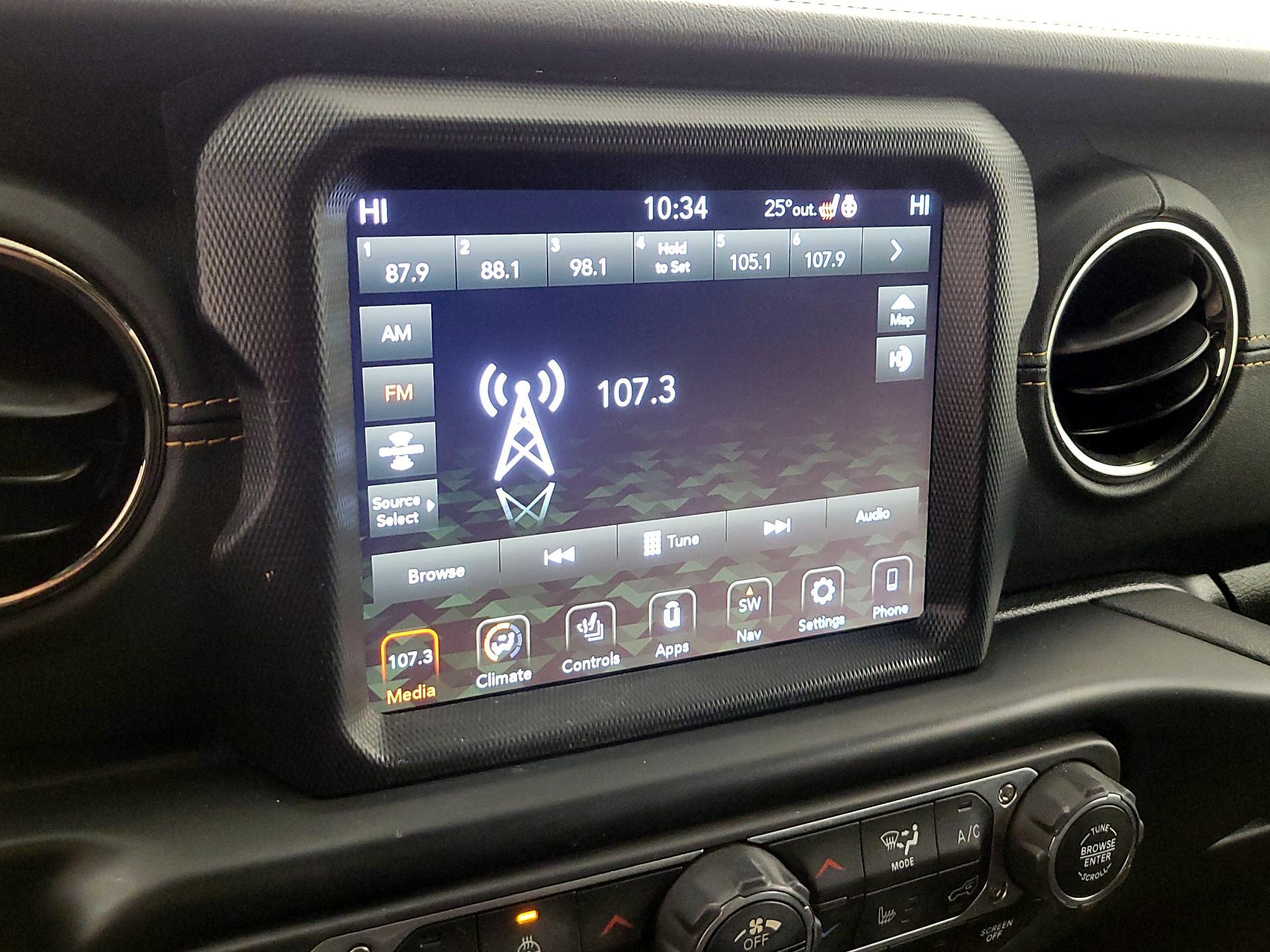 Thumbnail: 2022 Jeep Wrangler - 16