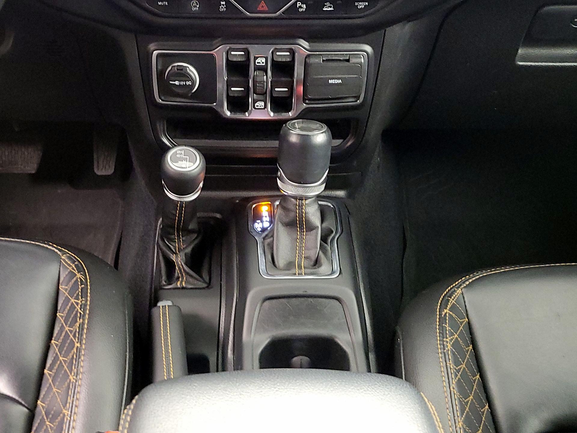 Thumbnail: 2022 Jeep Wrangler - 18