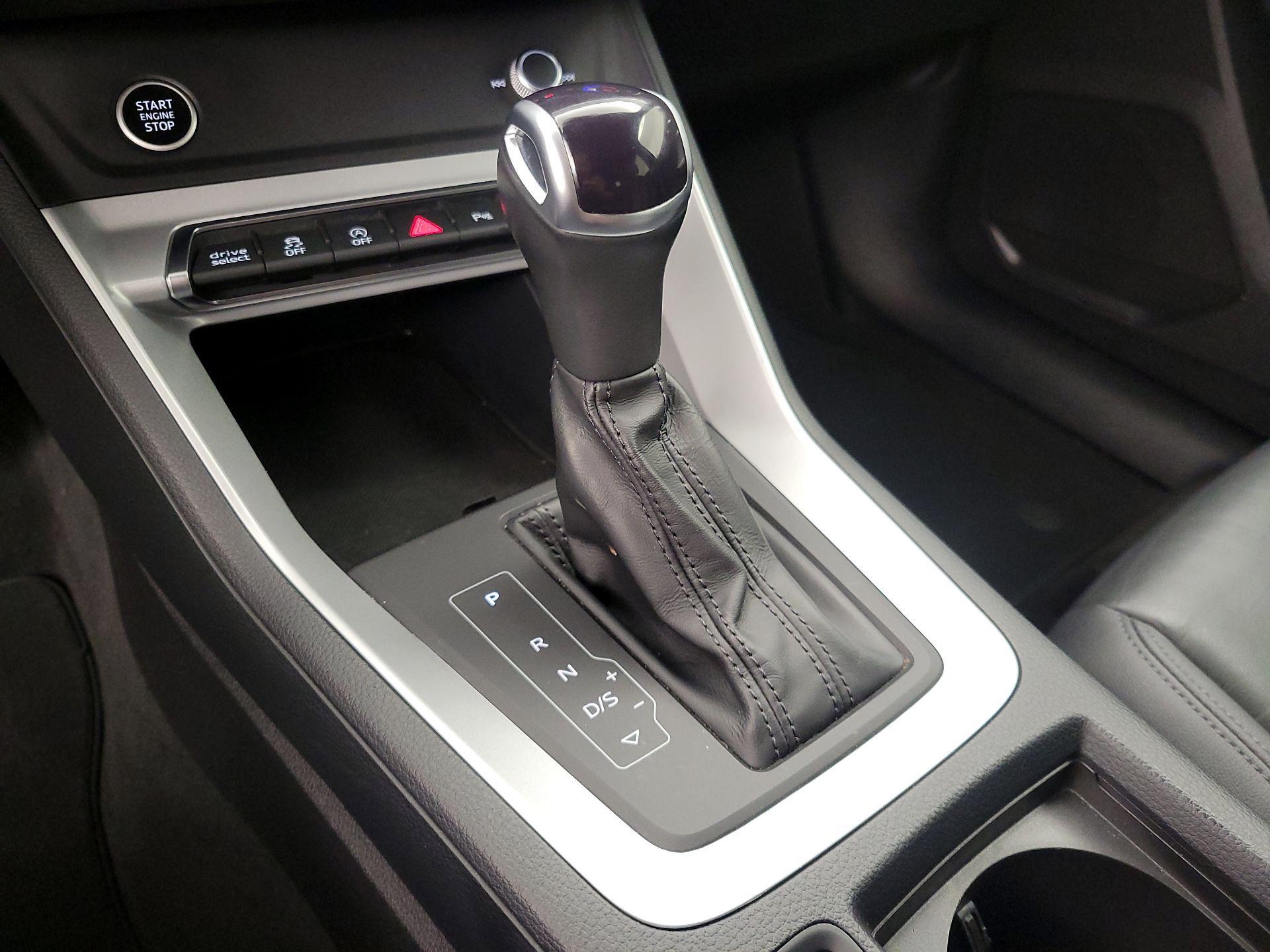 Thumbnail: 2022 Audi Q3 - 15