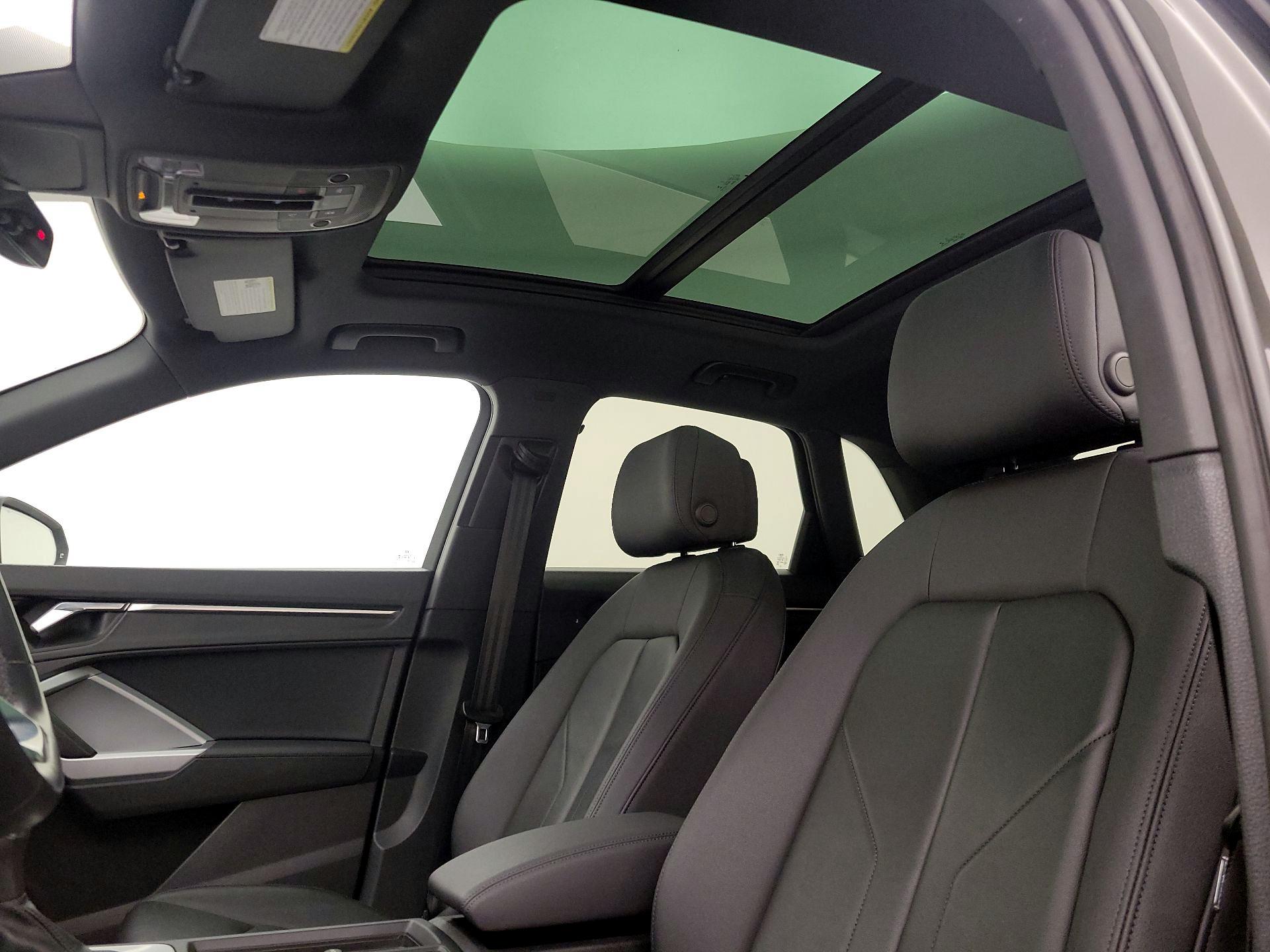 Thumbnail: 2022 Audi Q3 - 17