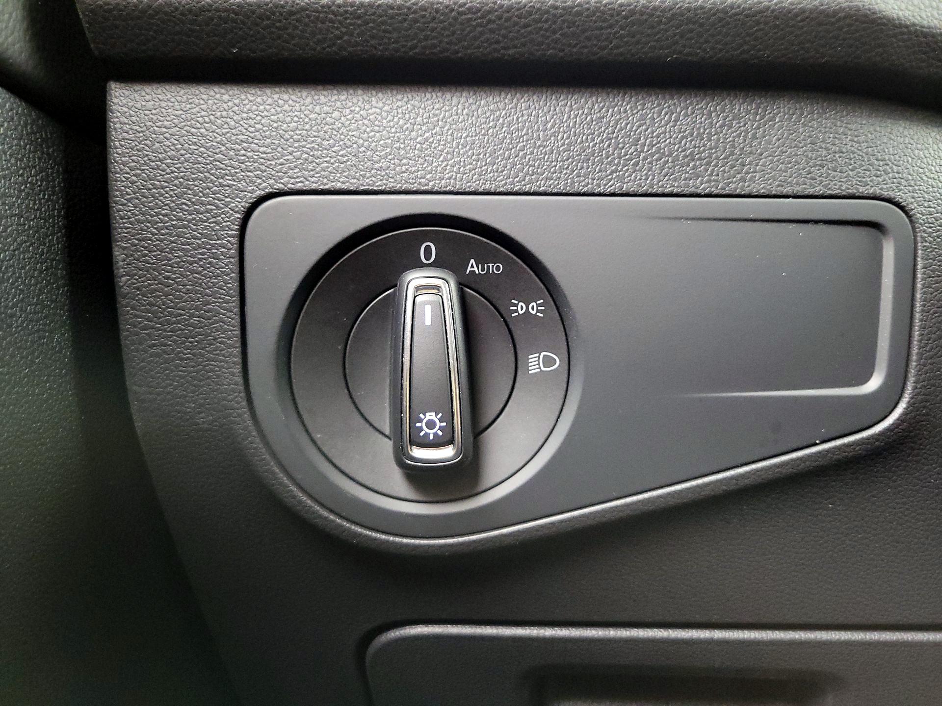 Thumbnail: 2022 Volkswagen Tiguan - 13