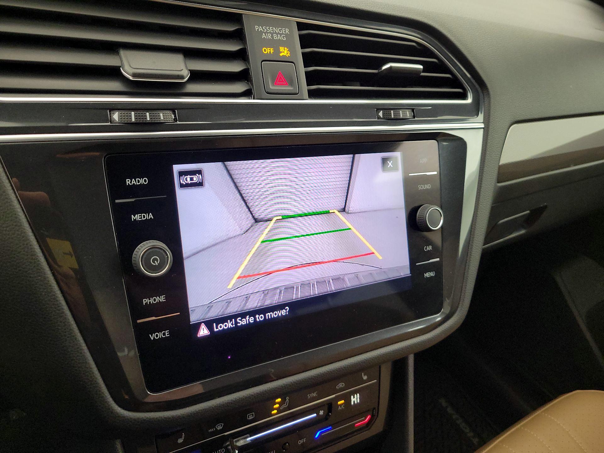 Thumbnail: 2022 Volkswagen Tiguan - 14