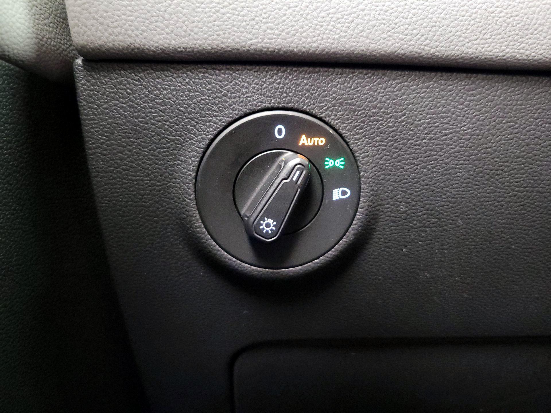 Thumbnail: 2022 Volkswagen Taos - 13