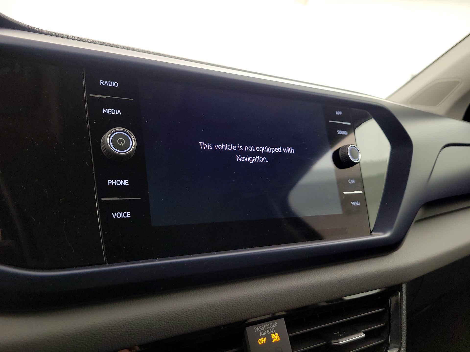 Thumbnail: 2022 Volkswagen Taos - 14