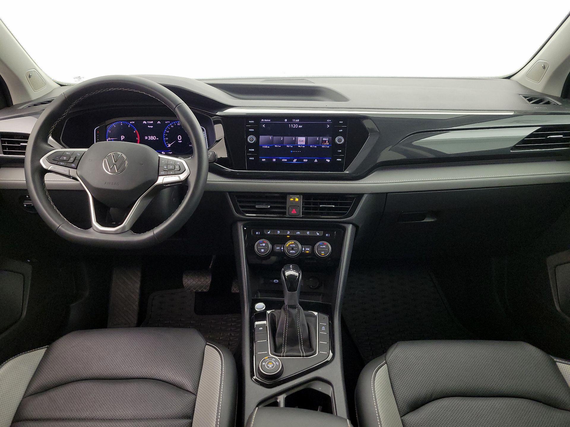 Thumbnail: 2022 Volkswagen Taos - 9