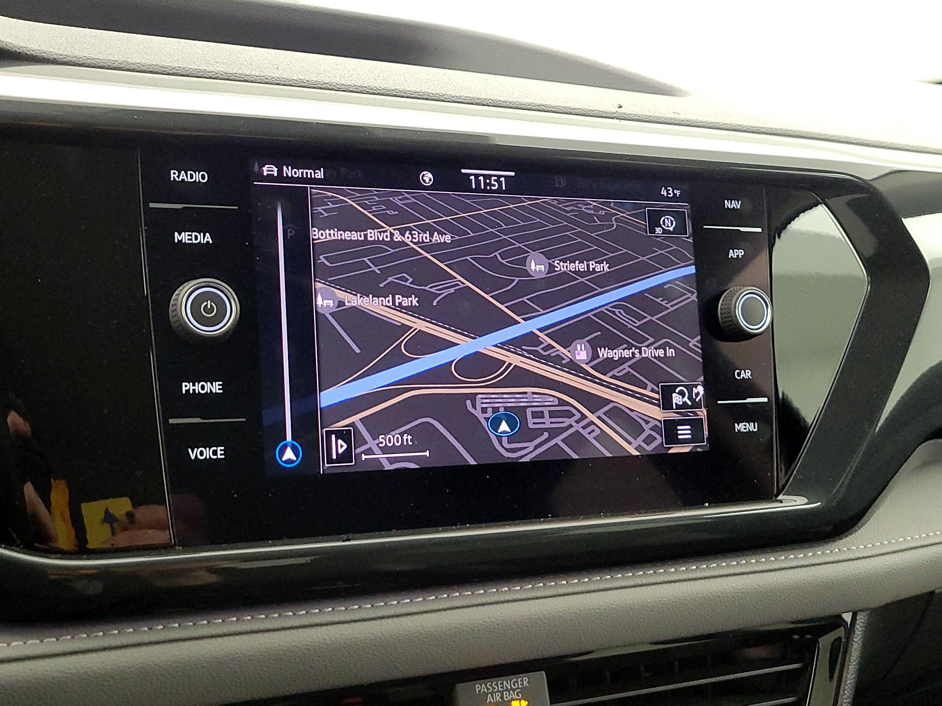 Thumbnail: 2022 Volkswagen Taos - 14