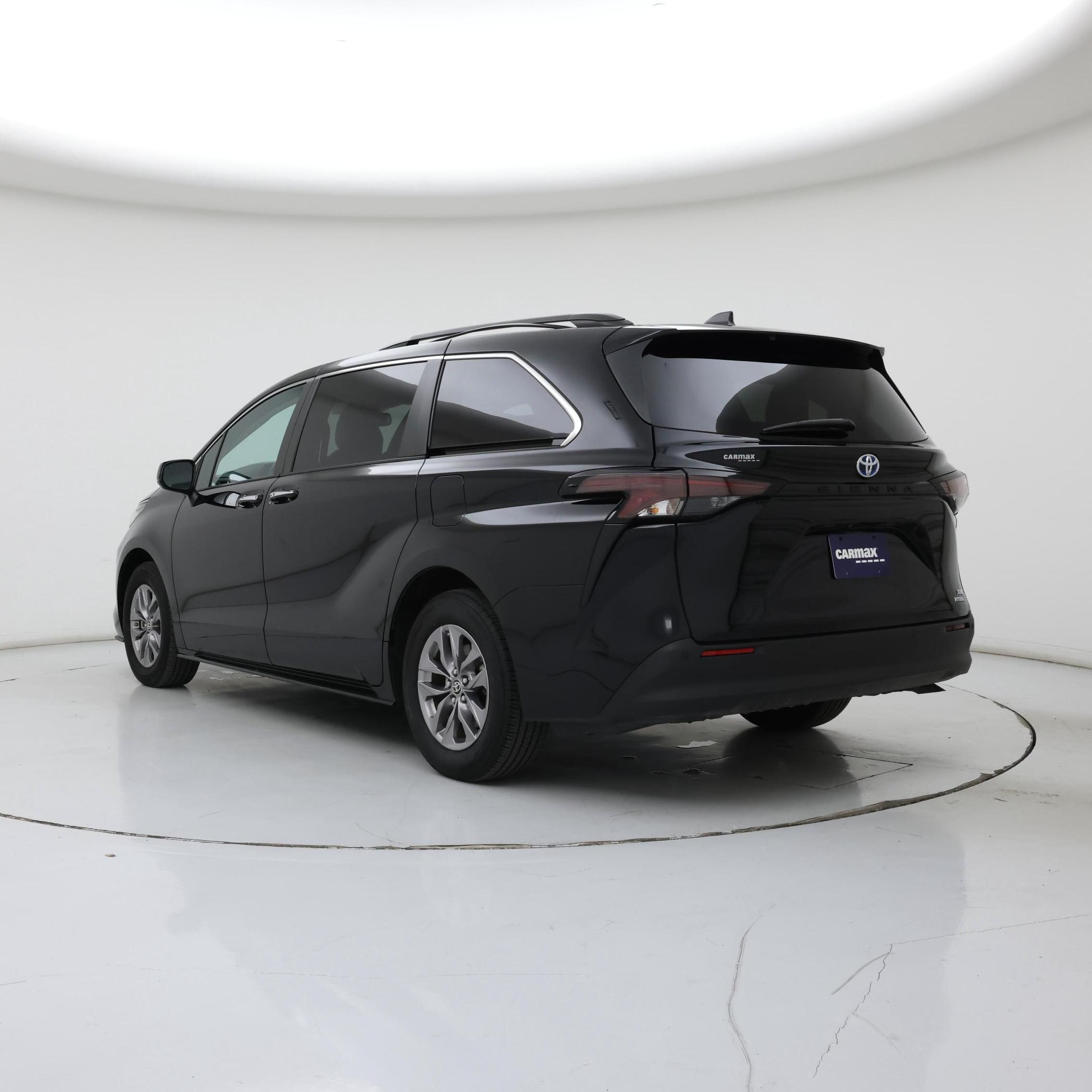 Thumbnail: 2023 Toyota Sienna - 2