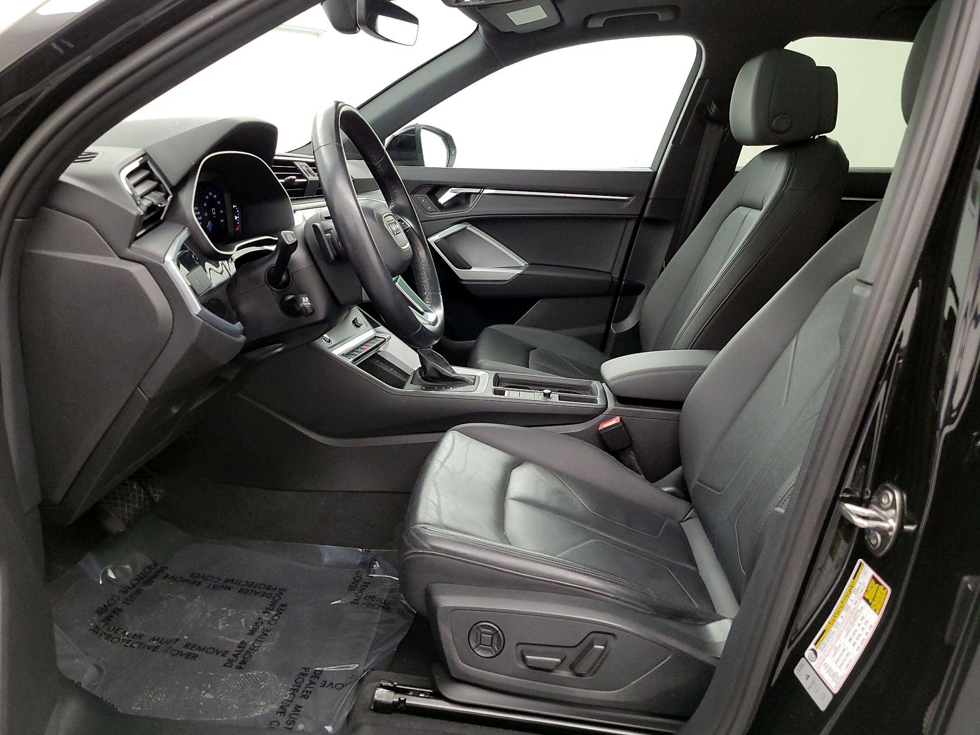 Thumbnail: 2022 Audi Q3 - 11