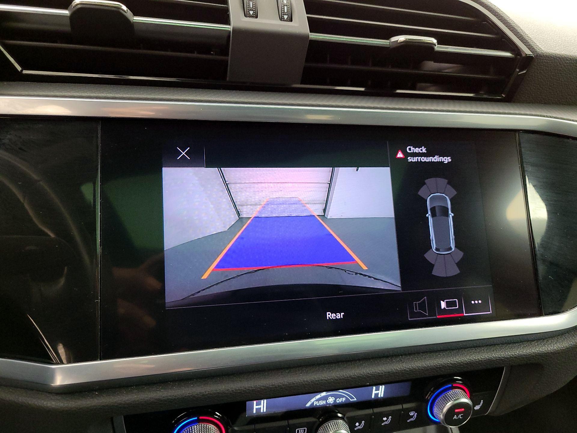 Thumbnail: 2022 Audi Q3 - 13