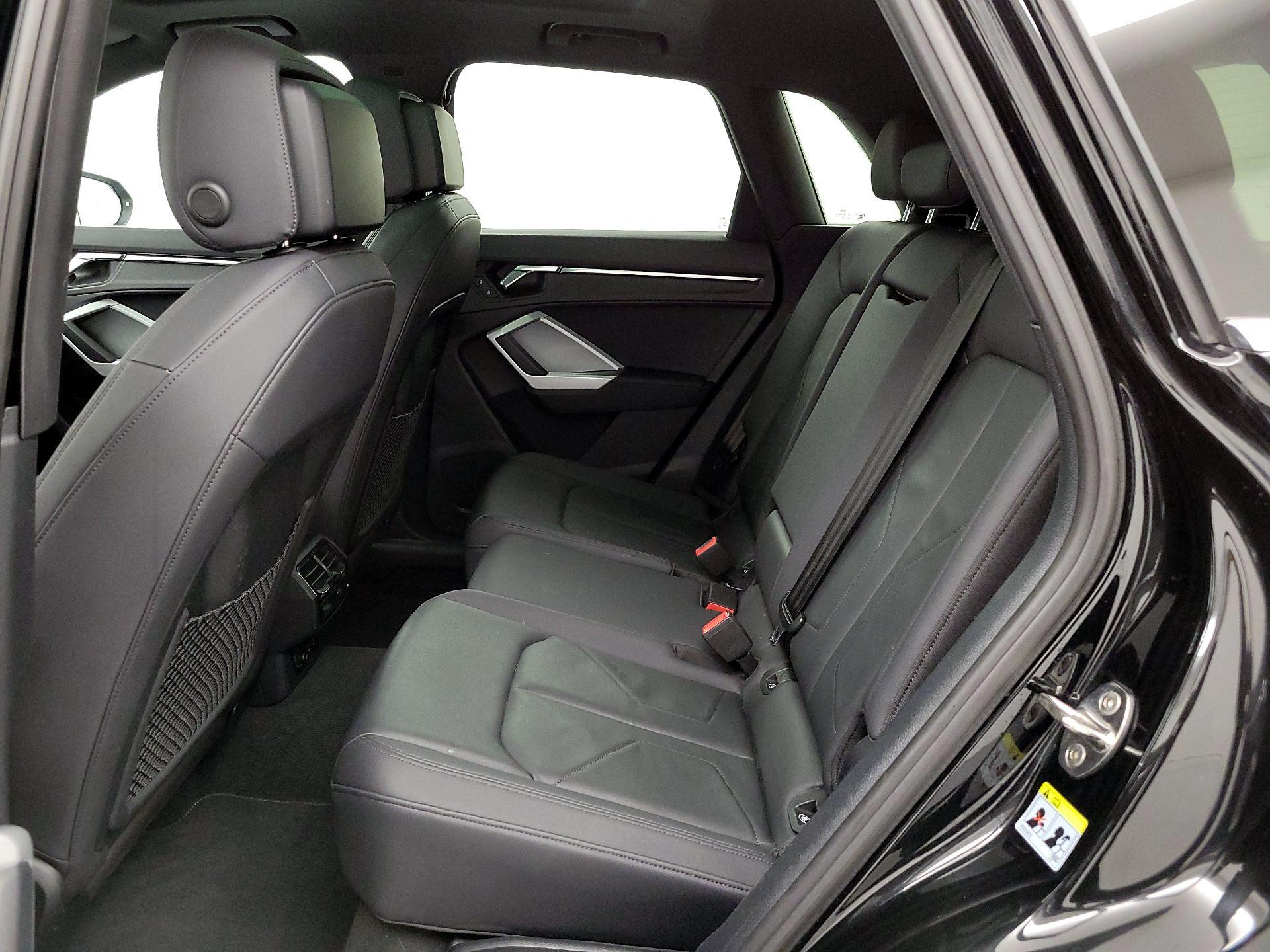 Thumbnail: 2022 Audi Q3 - 19