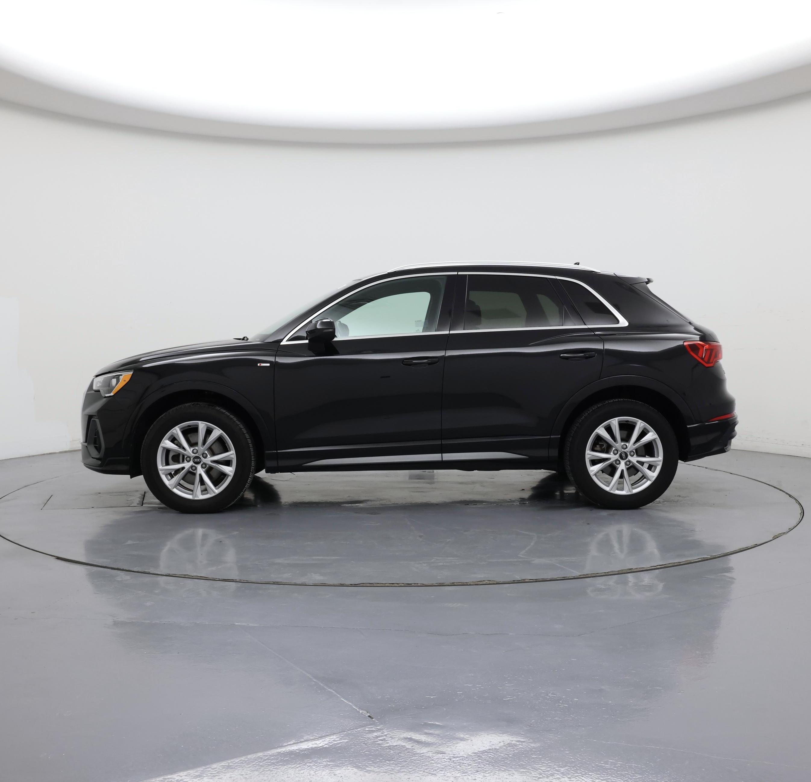 Thumbnail: 2022 Audi Q3 - 3