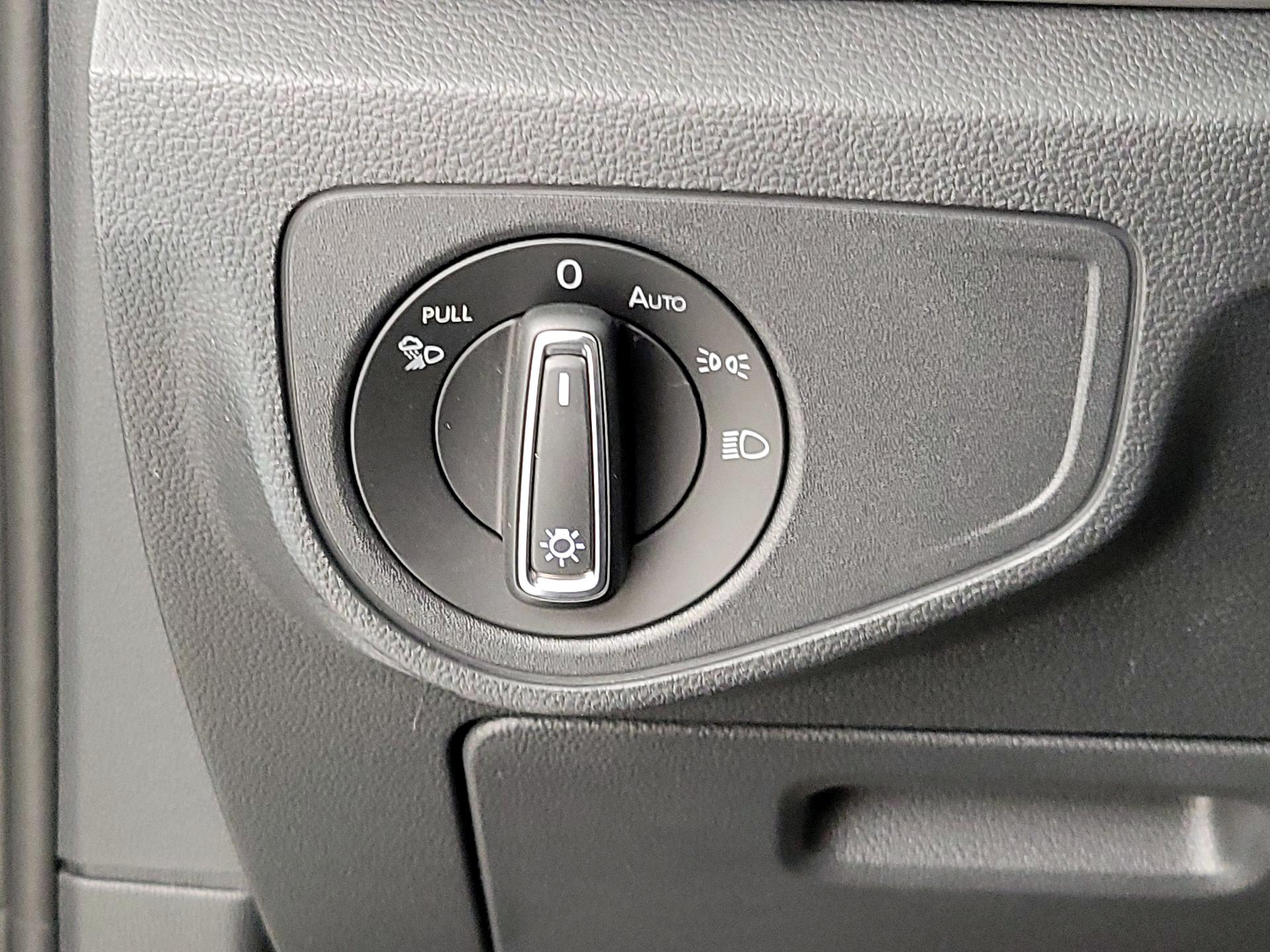 Thumbnail: 2022 Volkswagen Atlas - 13