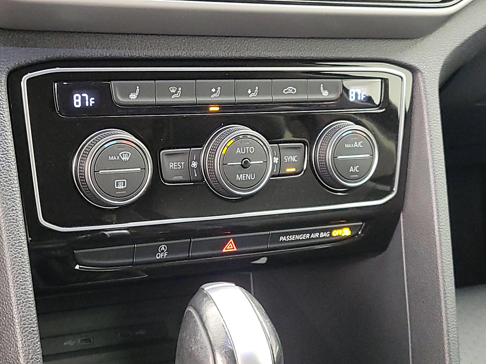 Thumbnail: 2022 Volkswagen Atlas - 16