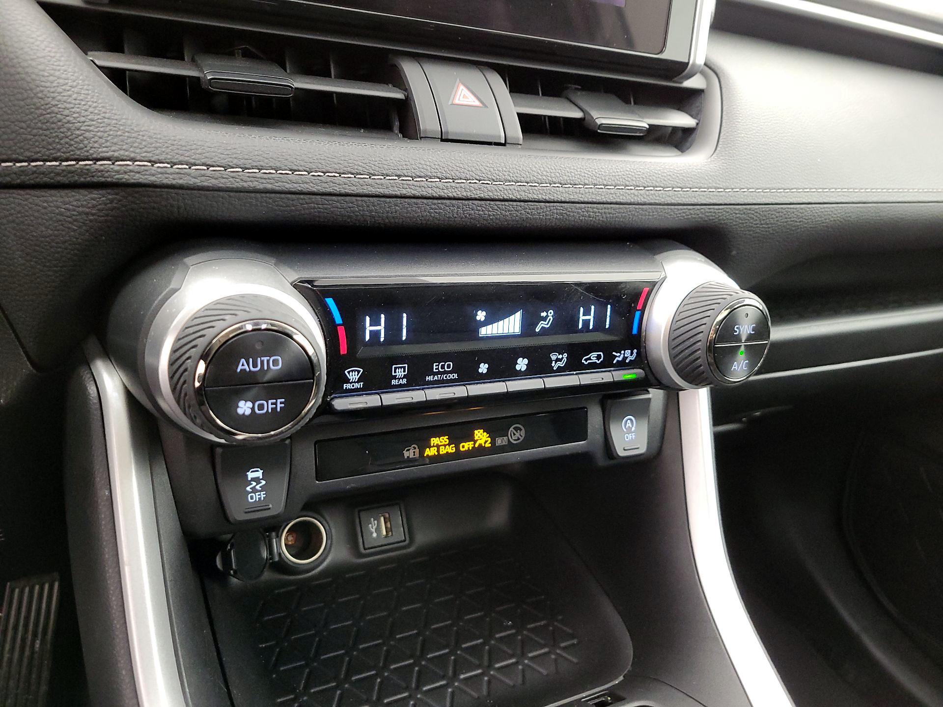 Thumbnail: 2023 Toyota RAV4 - 17