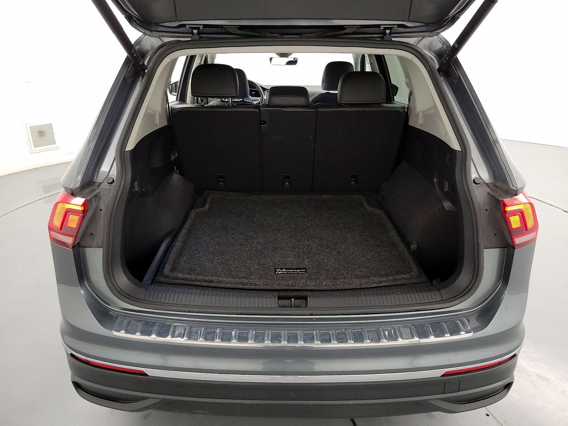 Thumbnail: 2022 Volkswagen Tiguan - 19