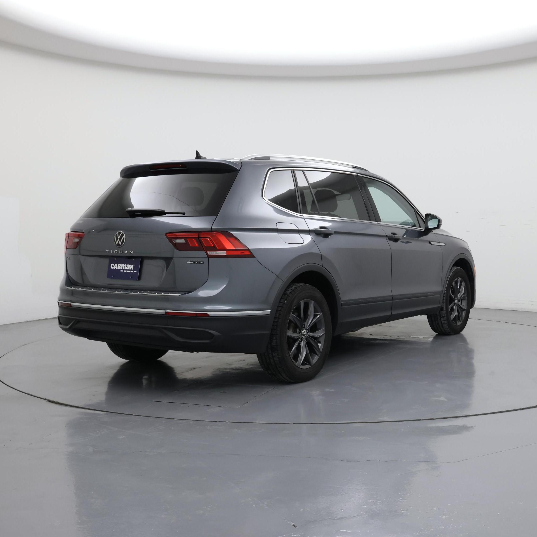 Thumbnail: 2022 Volkswagen Tiguan - 8