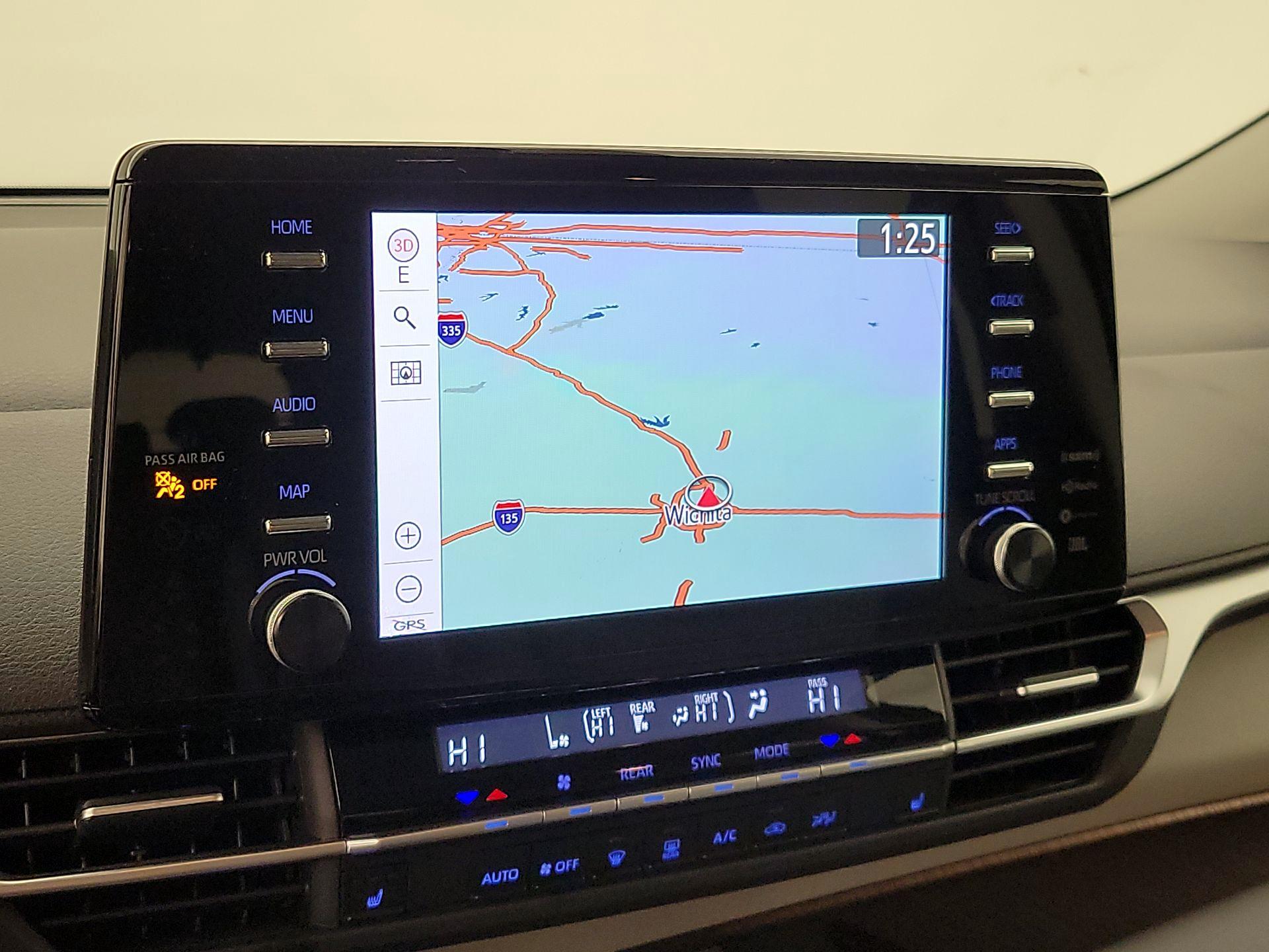 Thumbnail: 2022 Toyota Sienna - 14