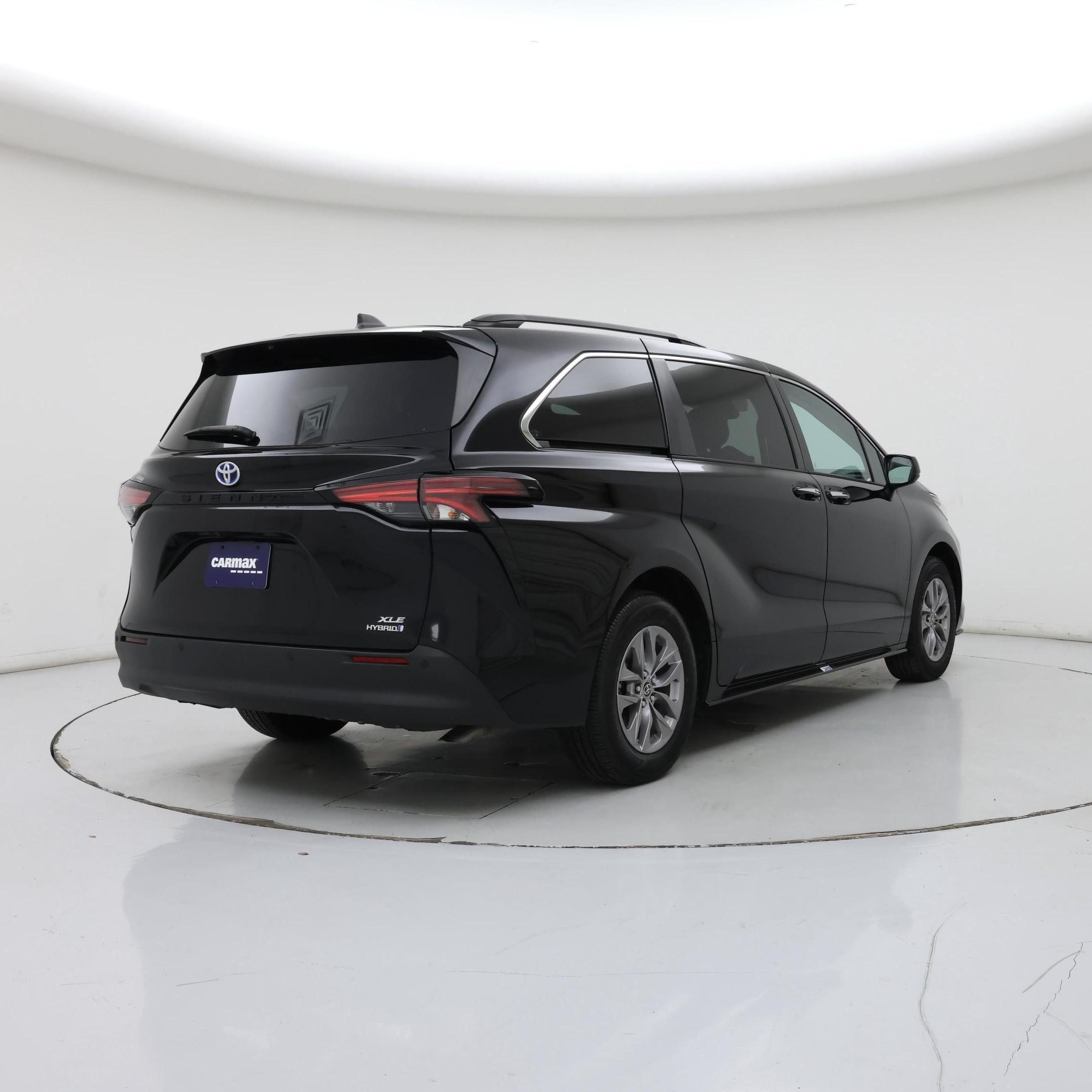 Thumbnail: 2022 Toyota Sienna - 8