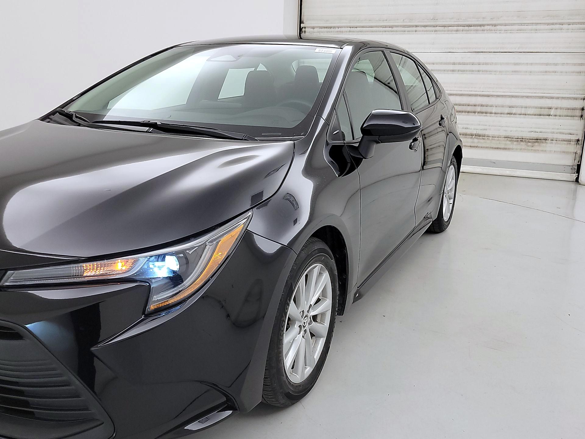 Thumbnail: 2023 Toyota Corolla - 3