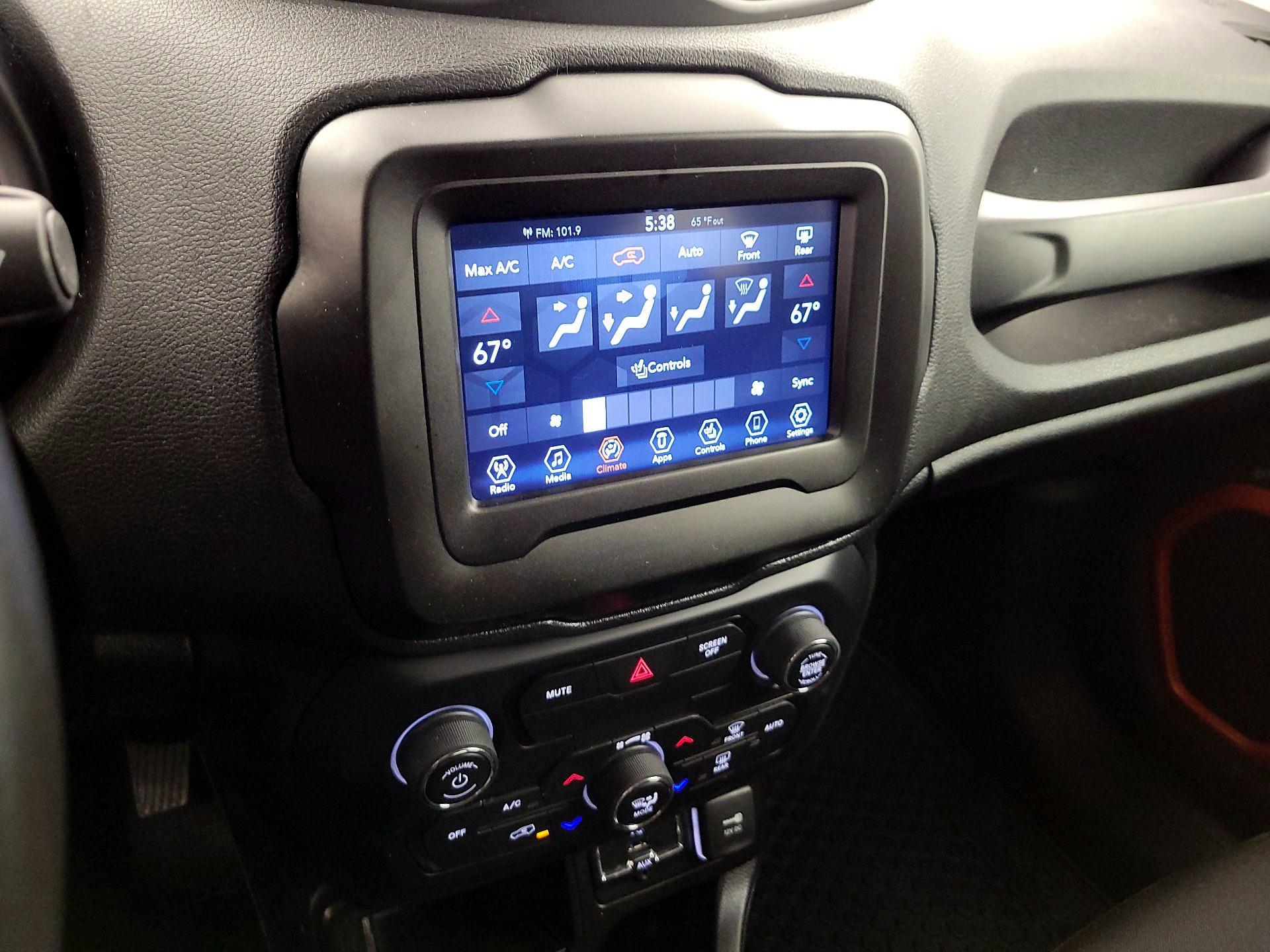 Thumbnail: 2020 Jeep Renegade - 16