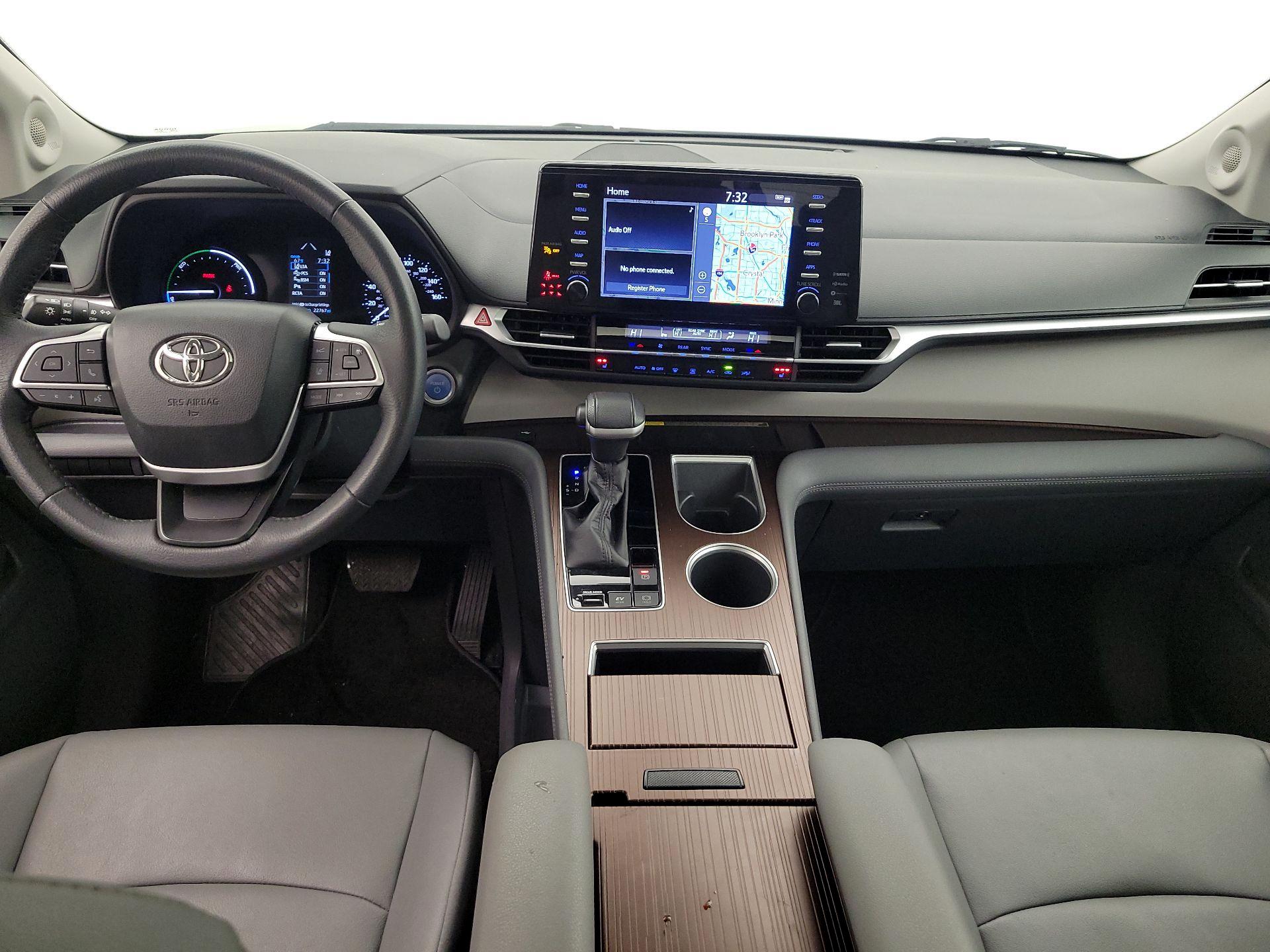 Thumbnail: 2023 Toyota Sienna - 9