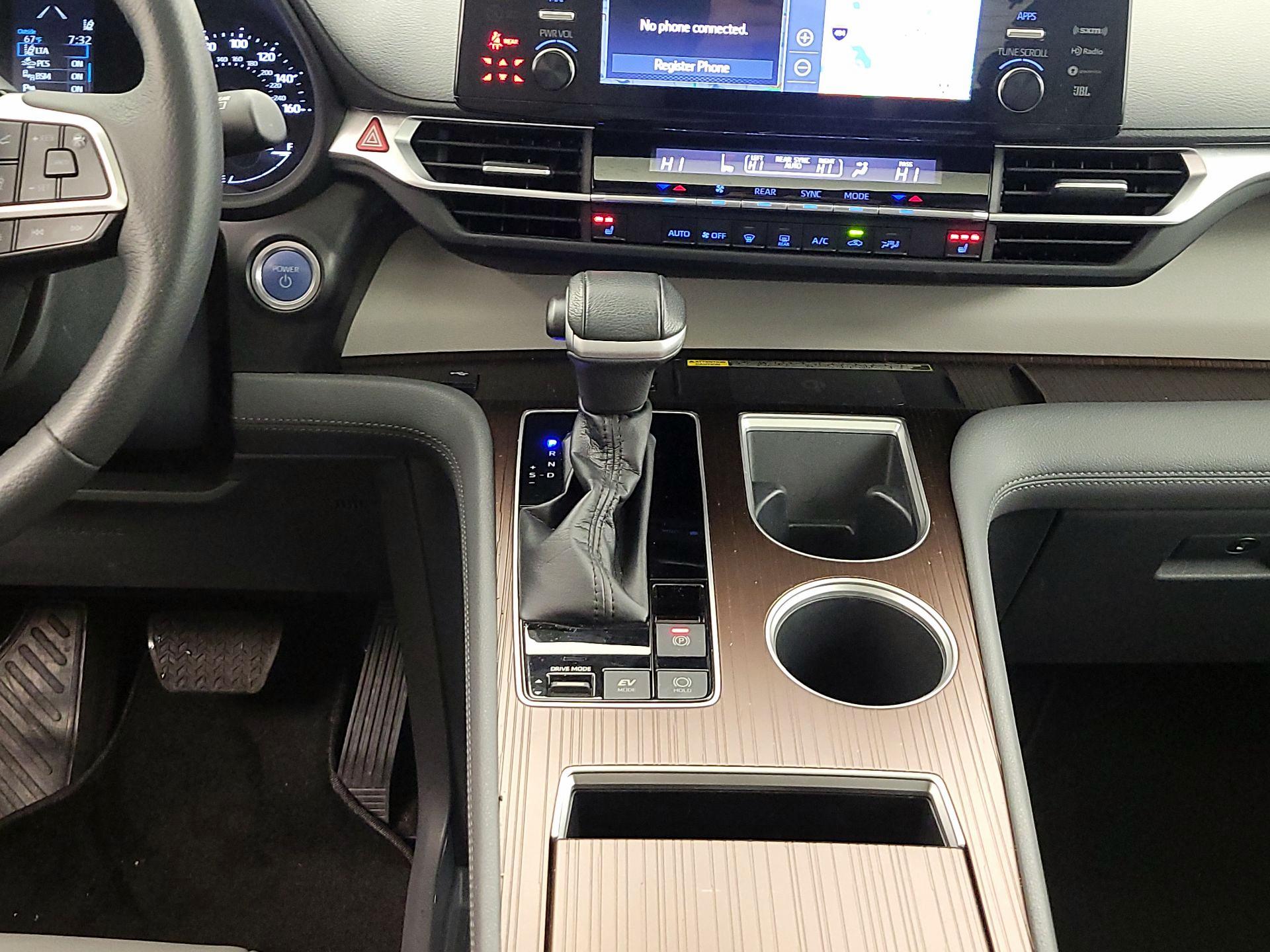 Thumbnail: 2023 Toyota Sienna - 18