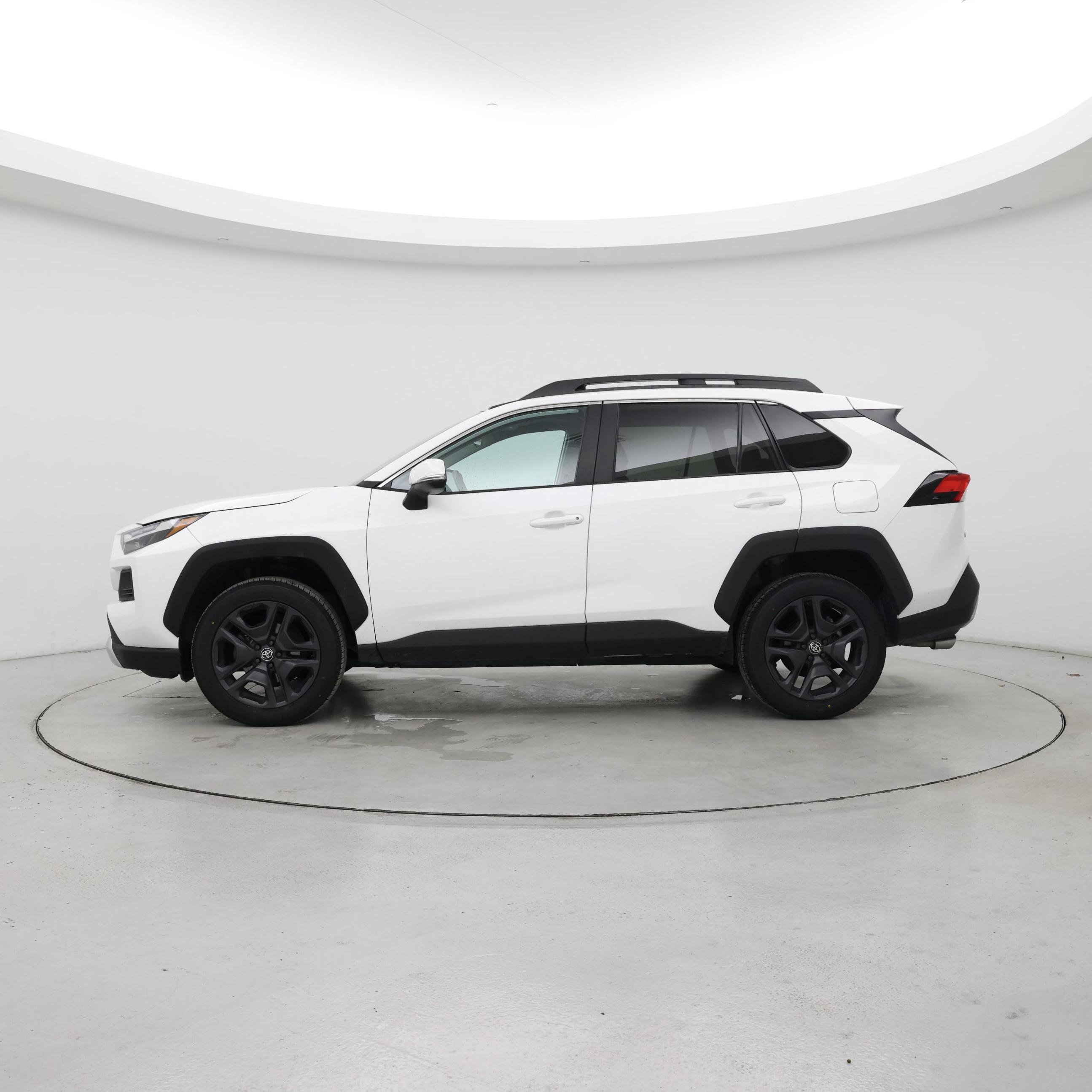 Thumbnail: 2023 Toyota RAV4 - 3