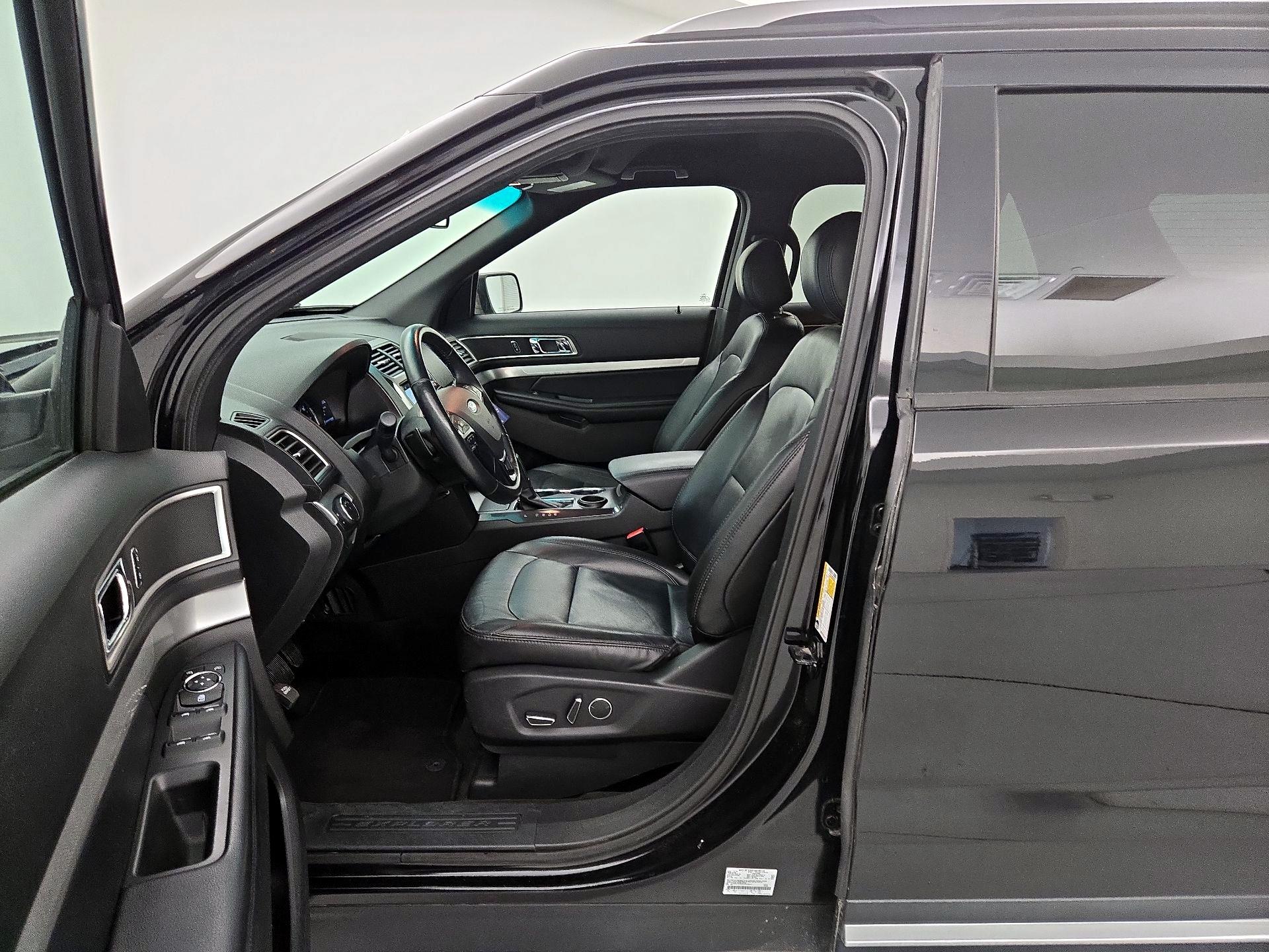 Thumbnail: 2017 Ford Explorer - 11