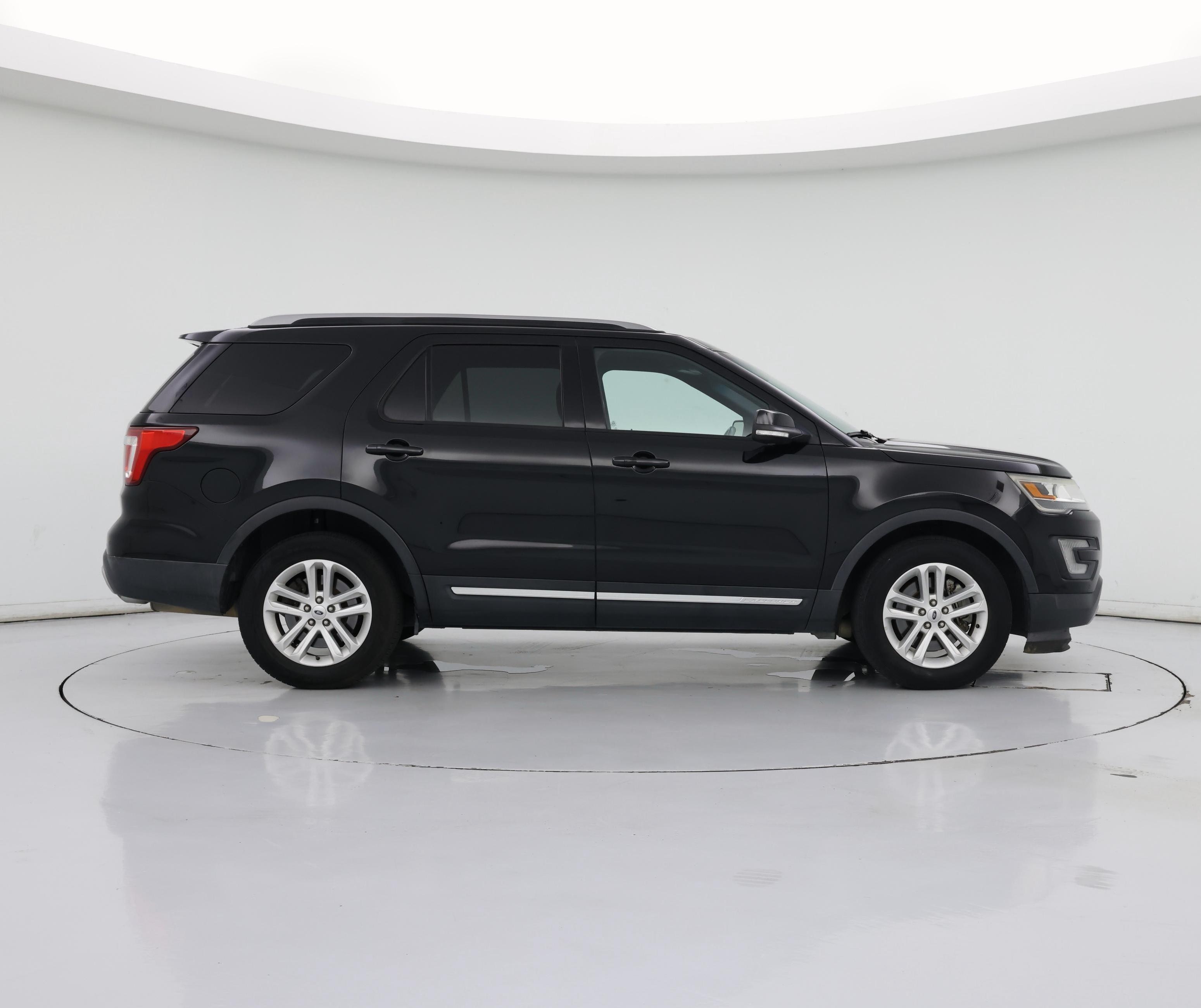 Thumbnail: 2017 Ford Explorer - 7