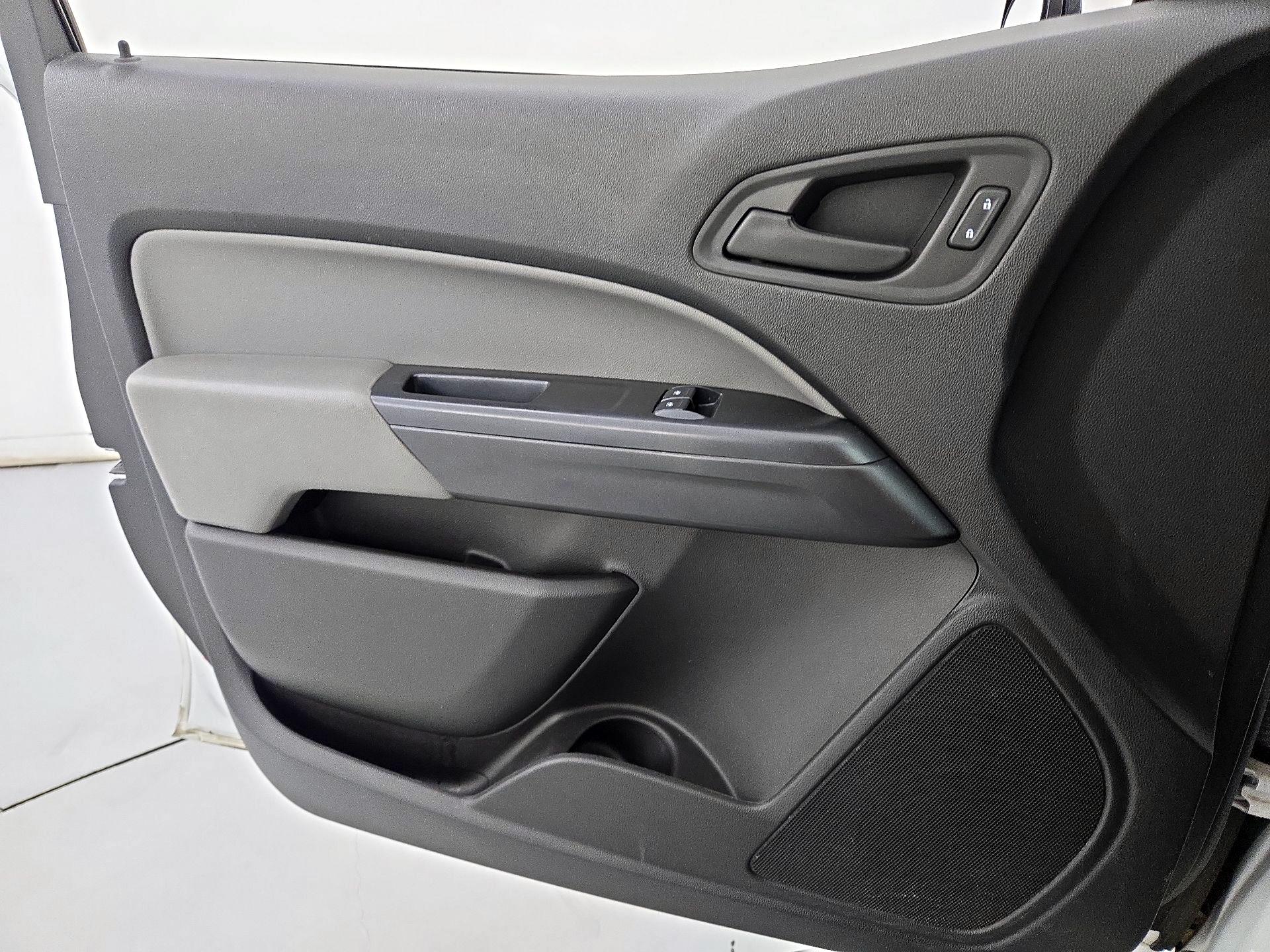Thumbnail: 2019 Chevrolet Colorado - 12