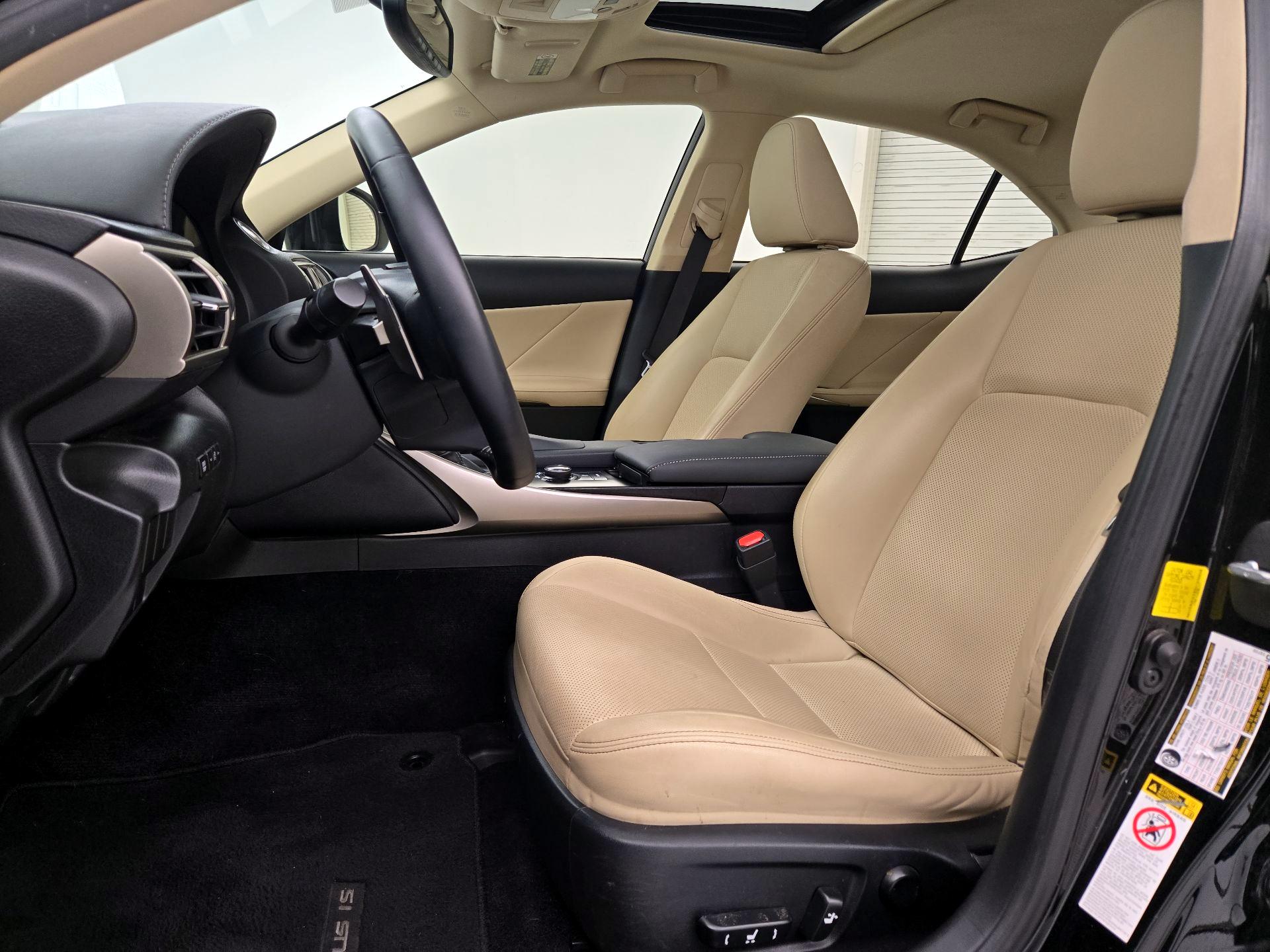 Thumbnail: 2014 Lexus IS - 11