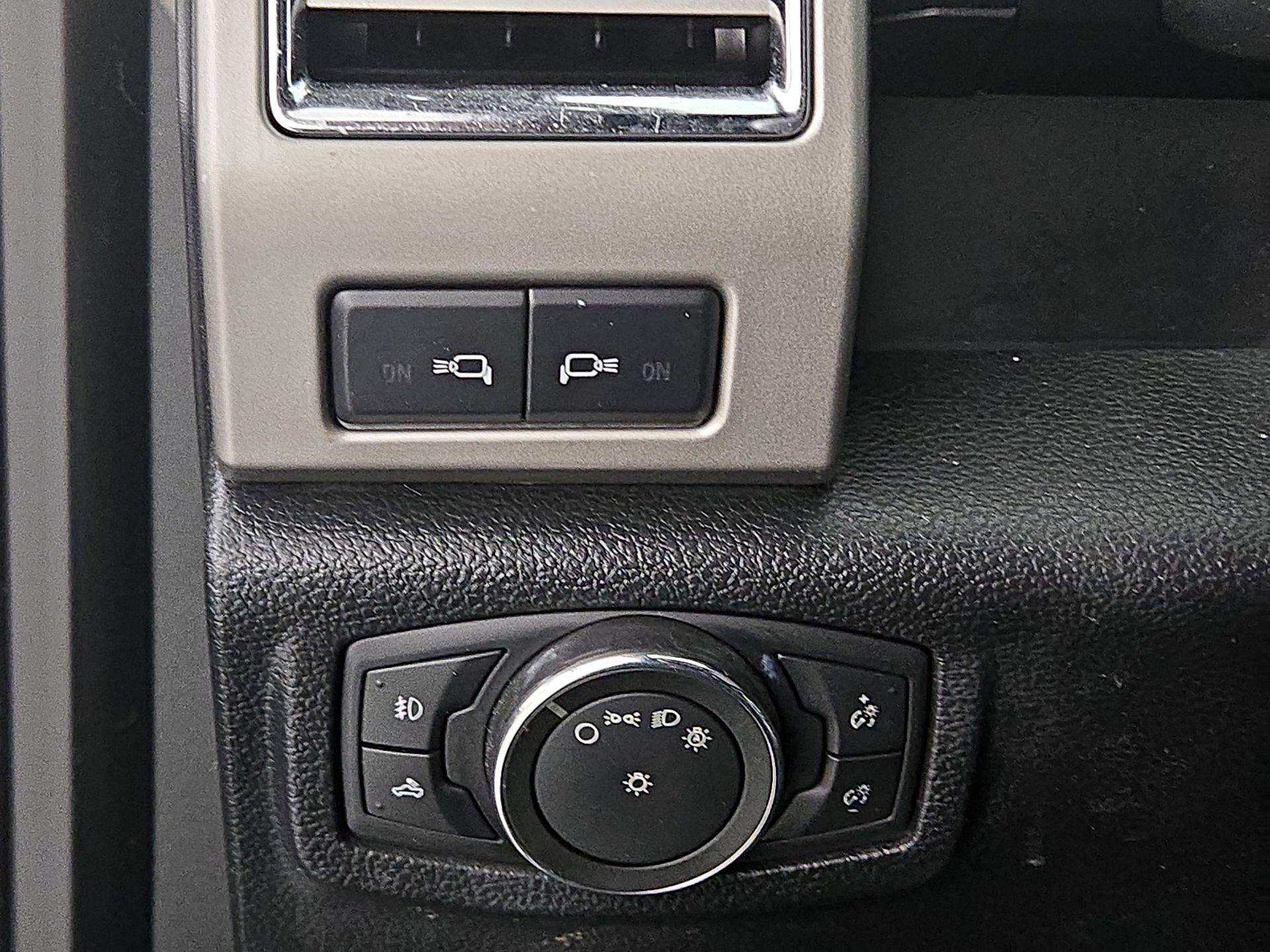 Thumbnail: 2015 Ford F-150 - 13