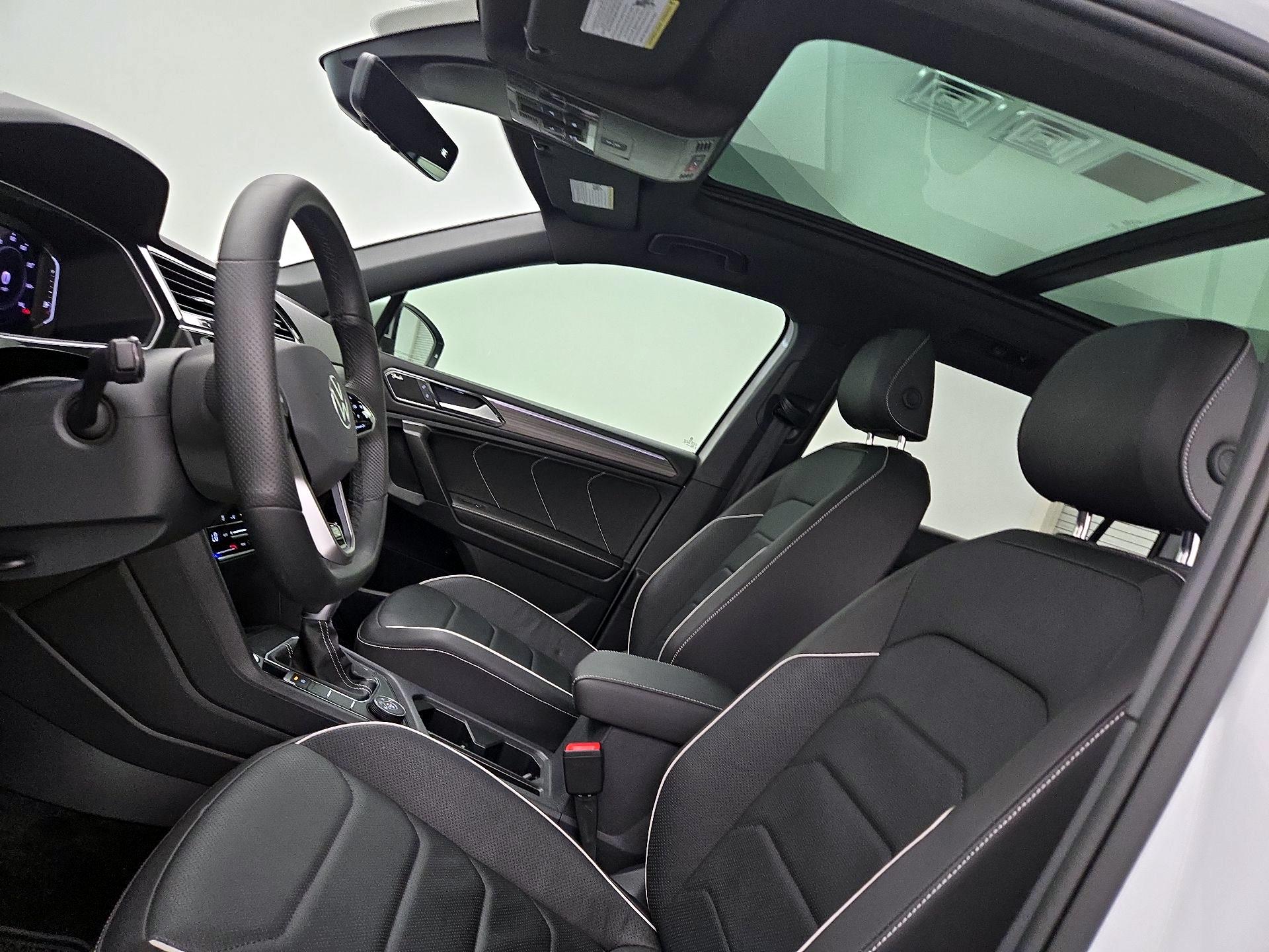 Thumbnail: 2024 Volkswagen Tiguan - 20