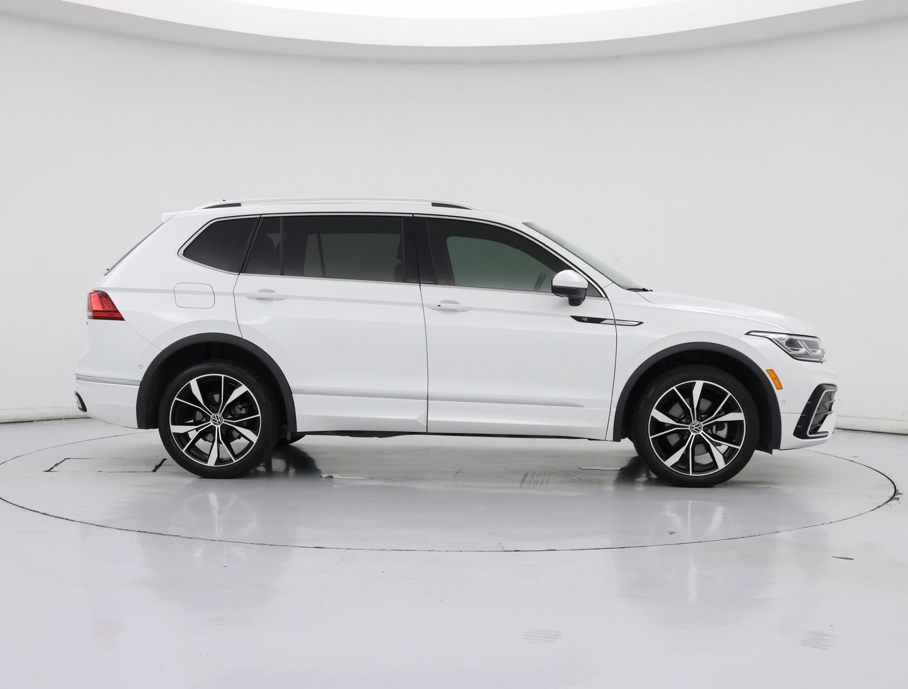 Thumbnail: 2024 Volkswagen Tiguan - 7