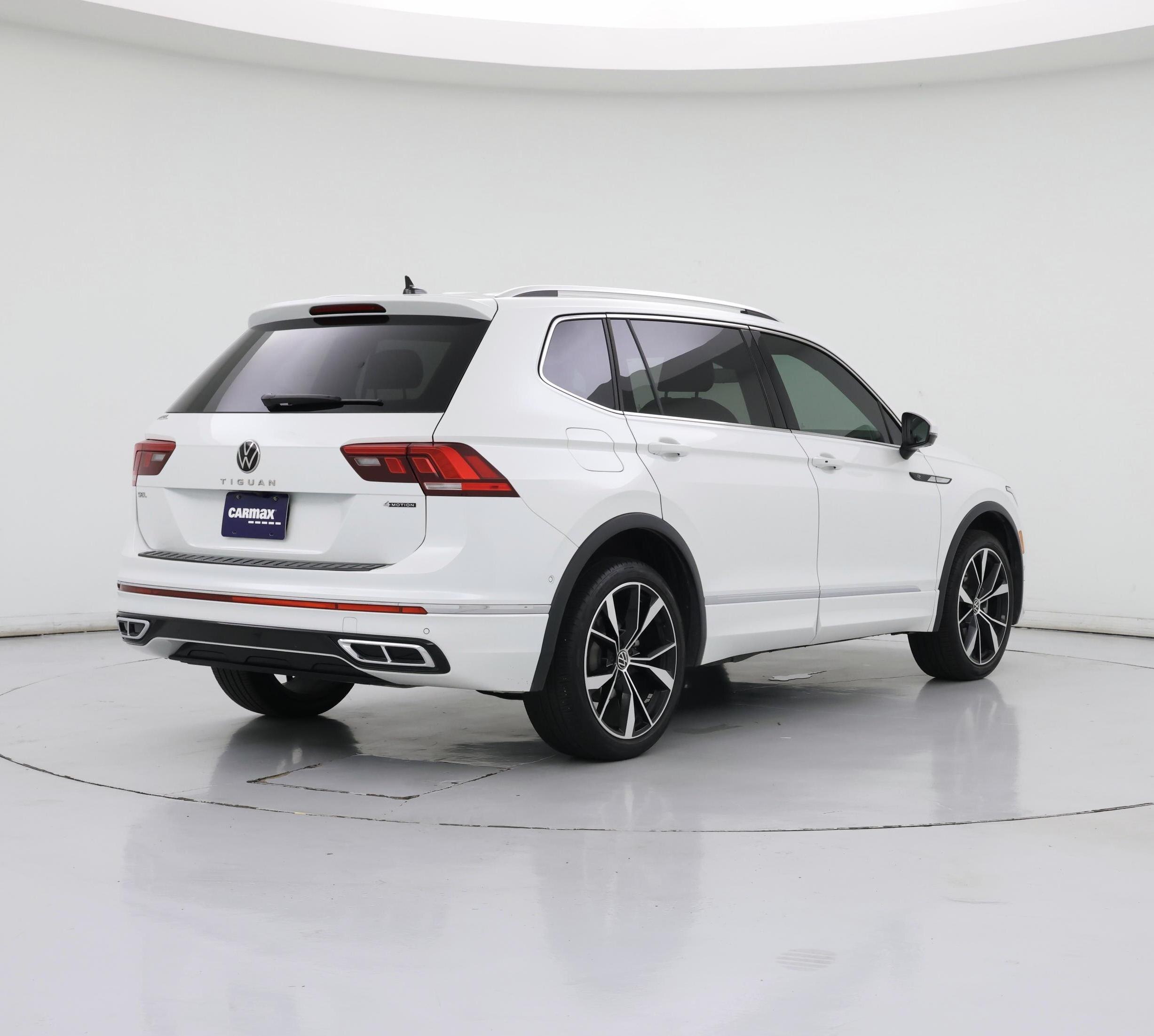 Thumbnail: 2024 Volkswagen Tiguan - 8