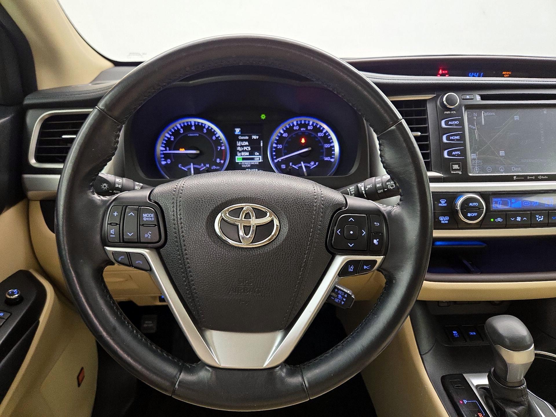 Thumbnail: 2018 Toyota Highlander - 10