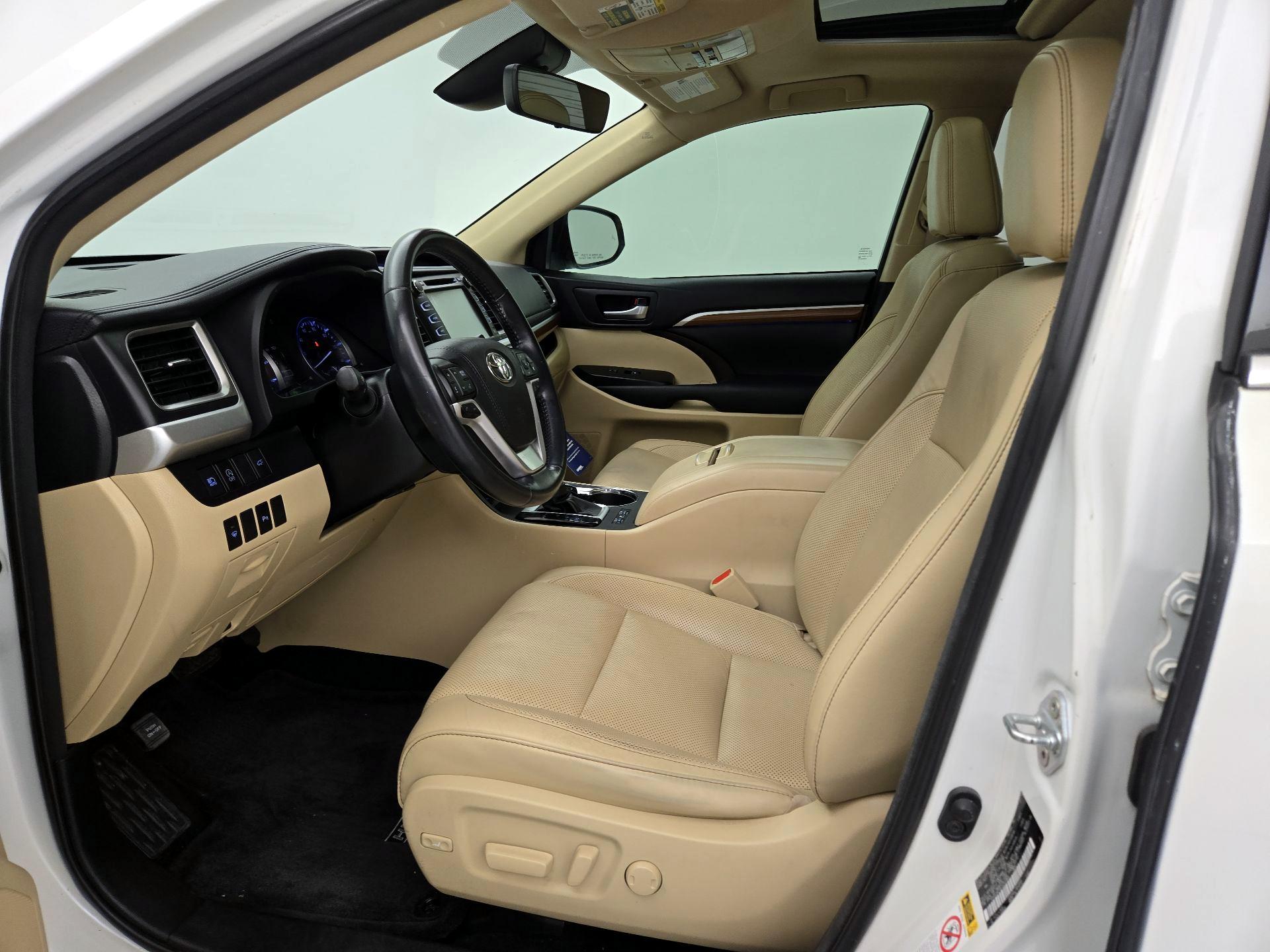 Thumbnail: 2018 Toyota Highlander - 11