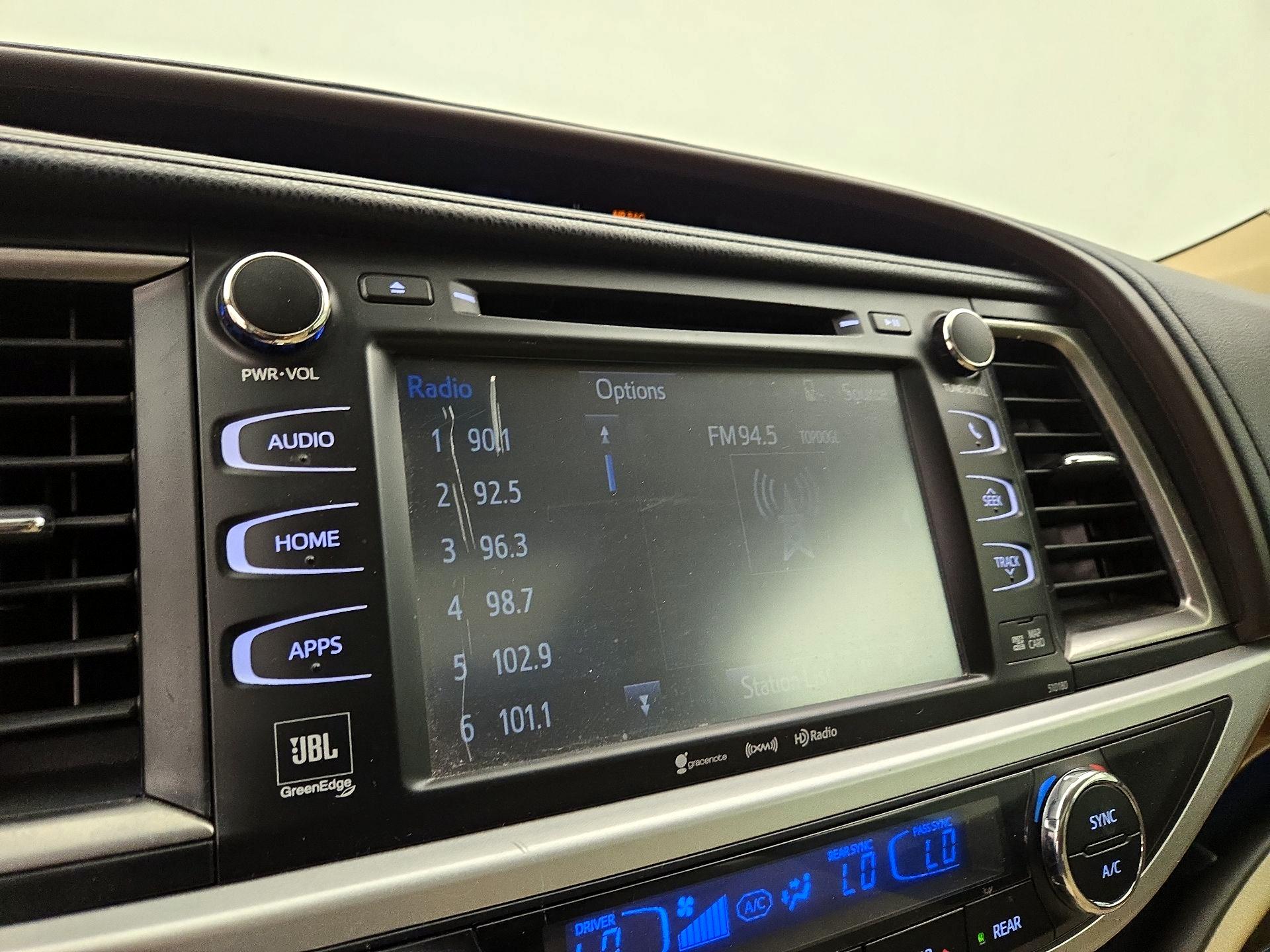 Thumbnail: 2018 Toyota Highlander - 16