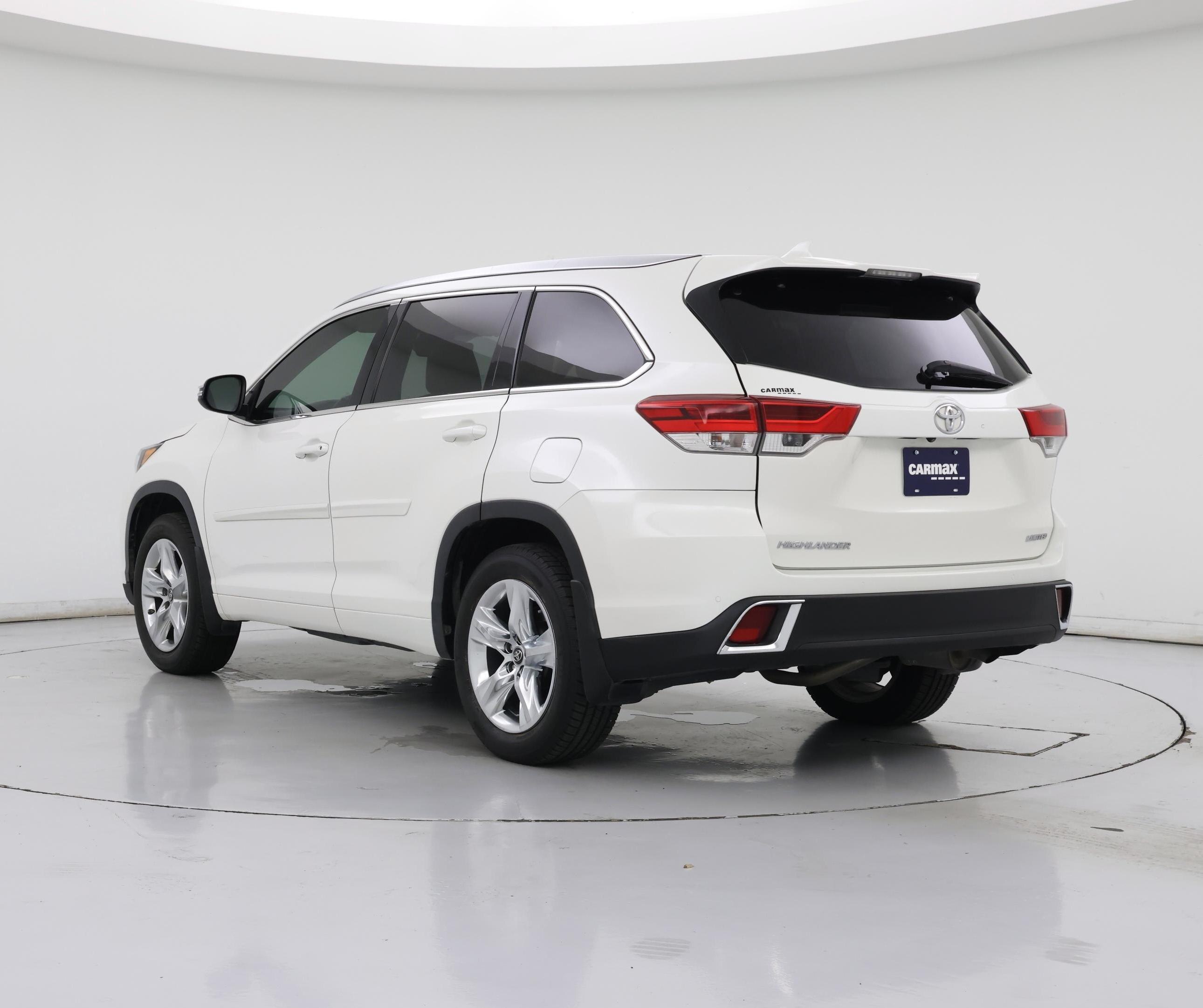 Thumbnail: 2018 Toyota Highlander - 2