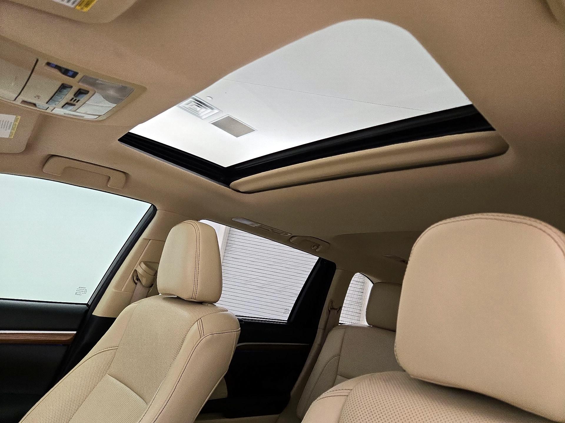 Thumbnail: 2018 Toyota Highlander - 20