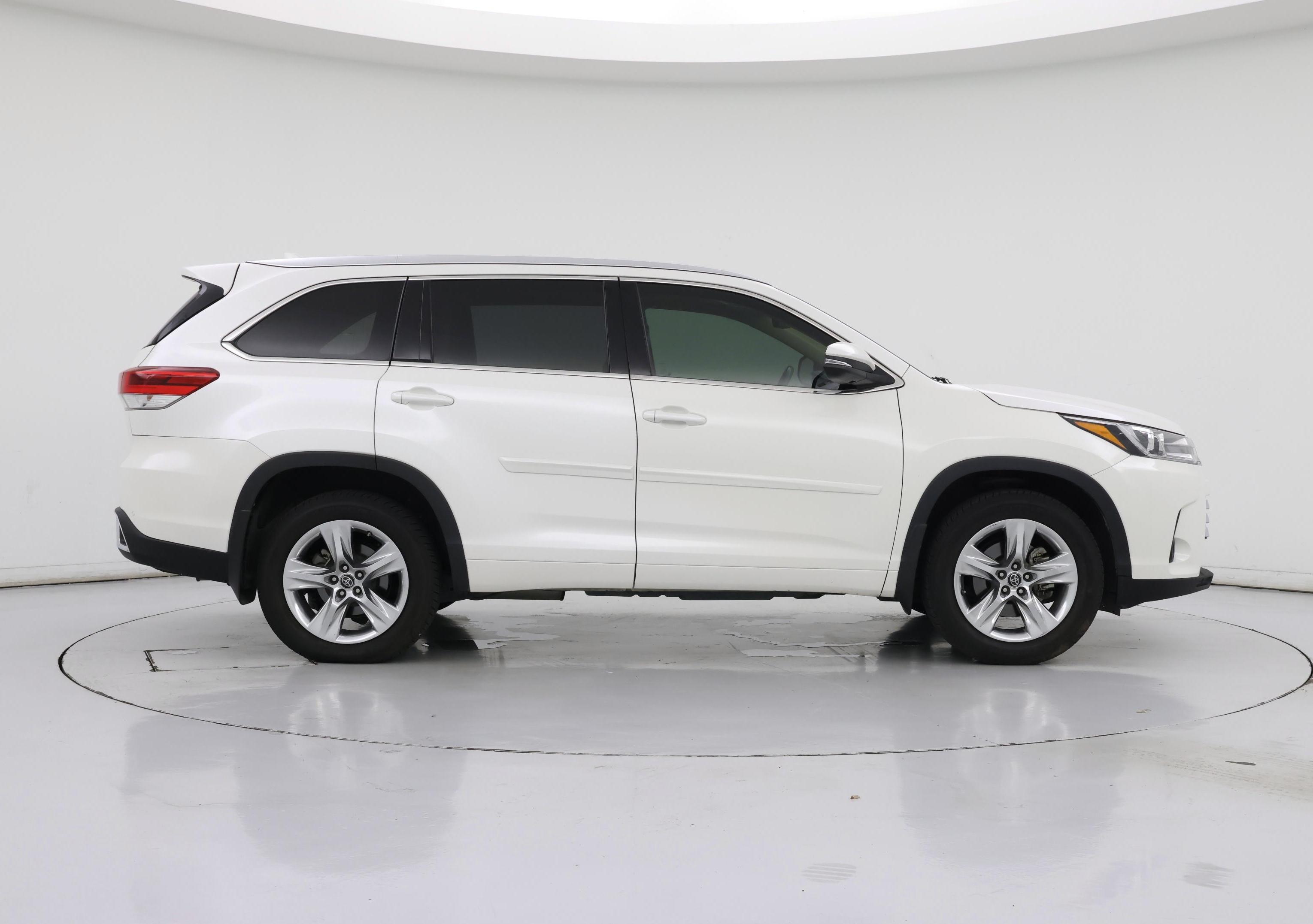 Thumbnail: 2018 Toyota Highlander - 7