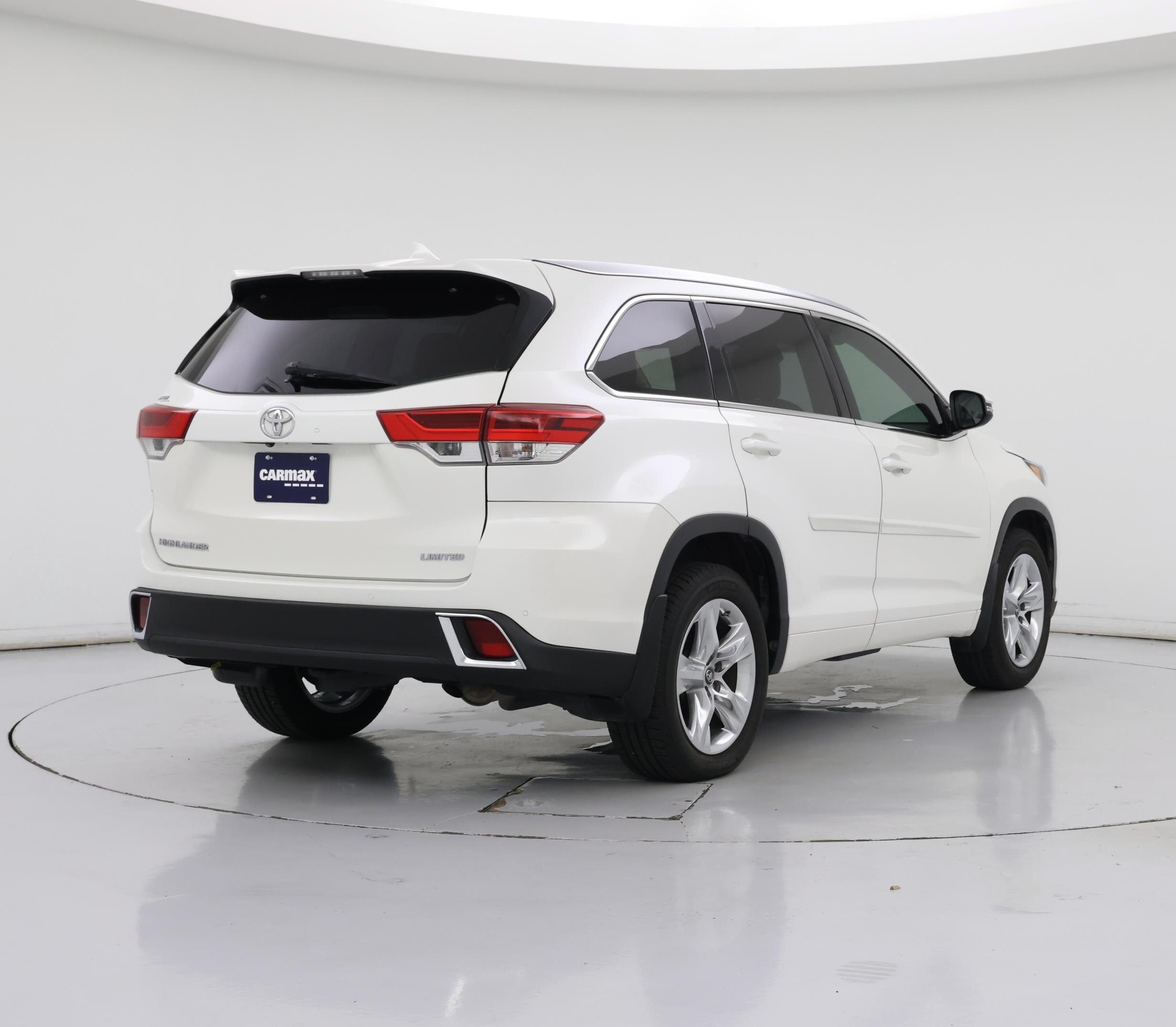 Thumbnail: 2018 Toyota Highlander - 8
