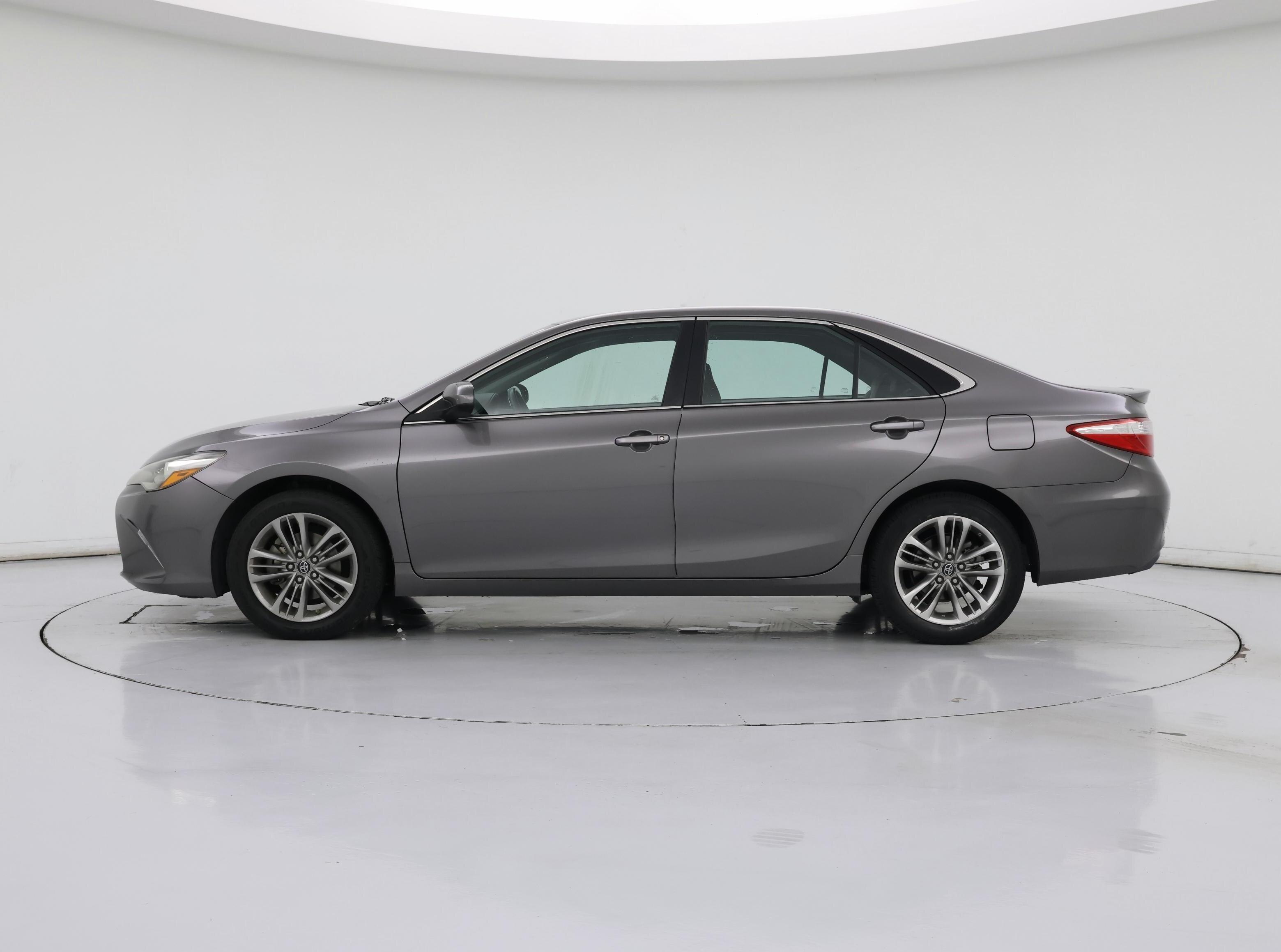 Thumbnail: 2017 Toyota Camry - 3