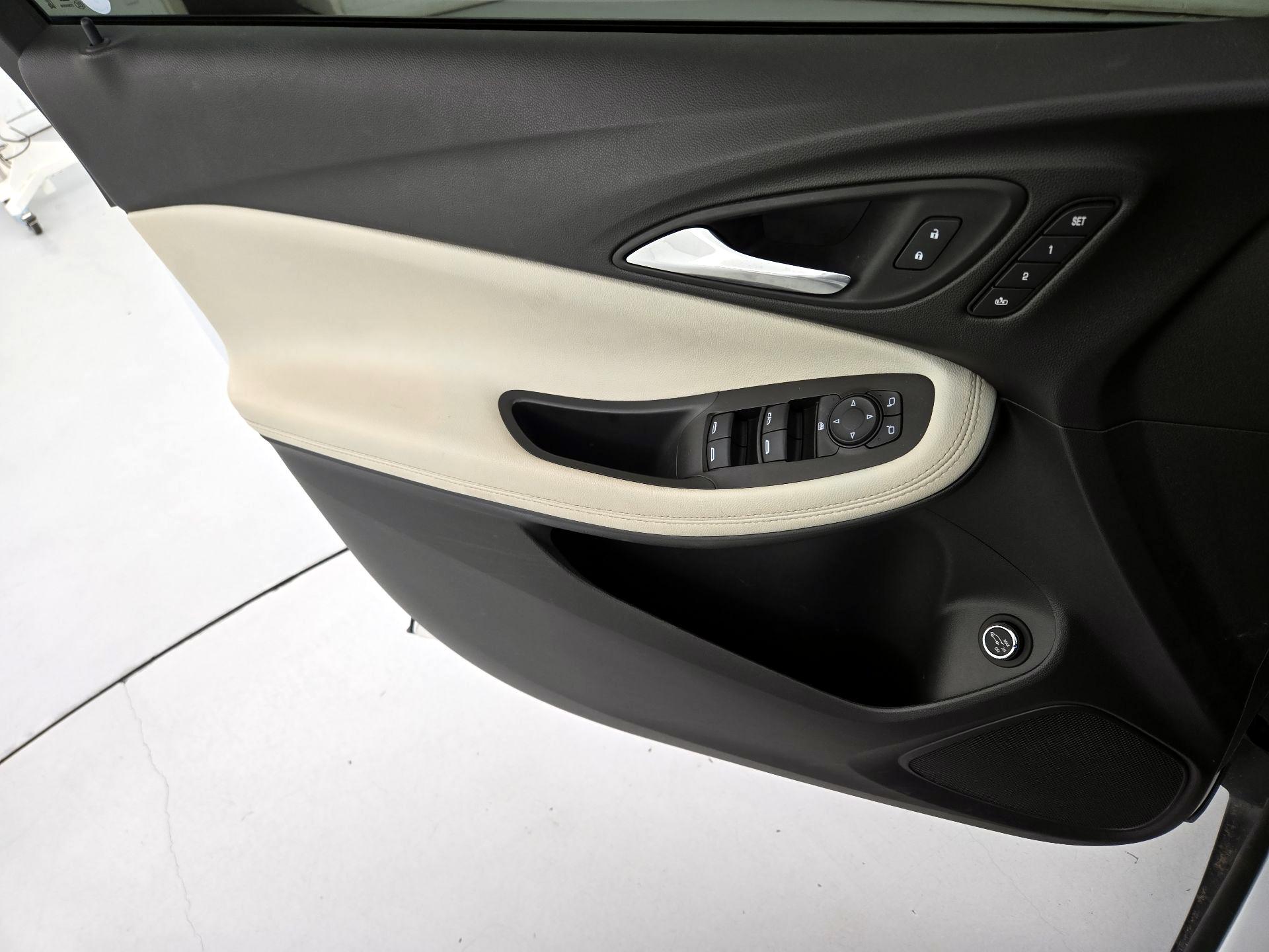 Thumbnail: 2020 Buick Encore GX - 12