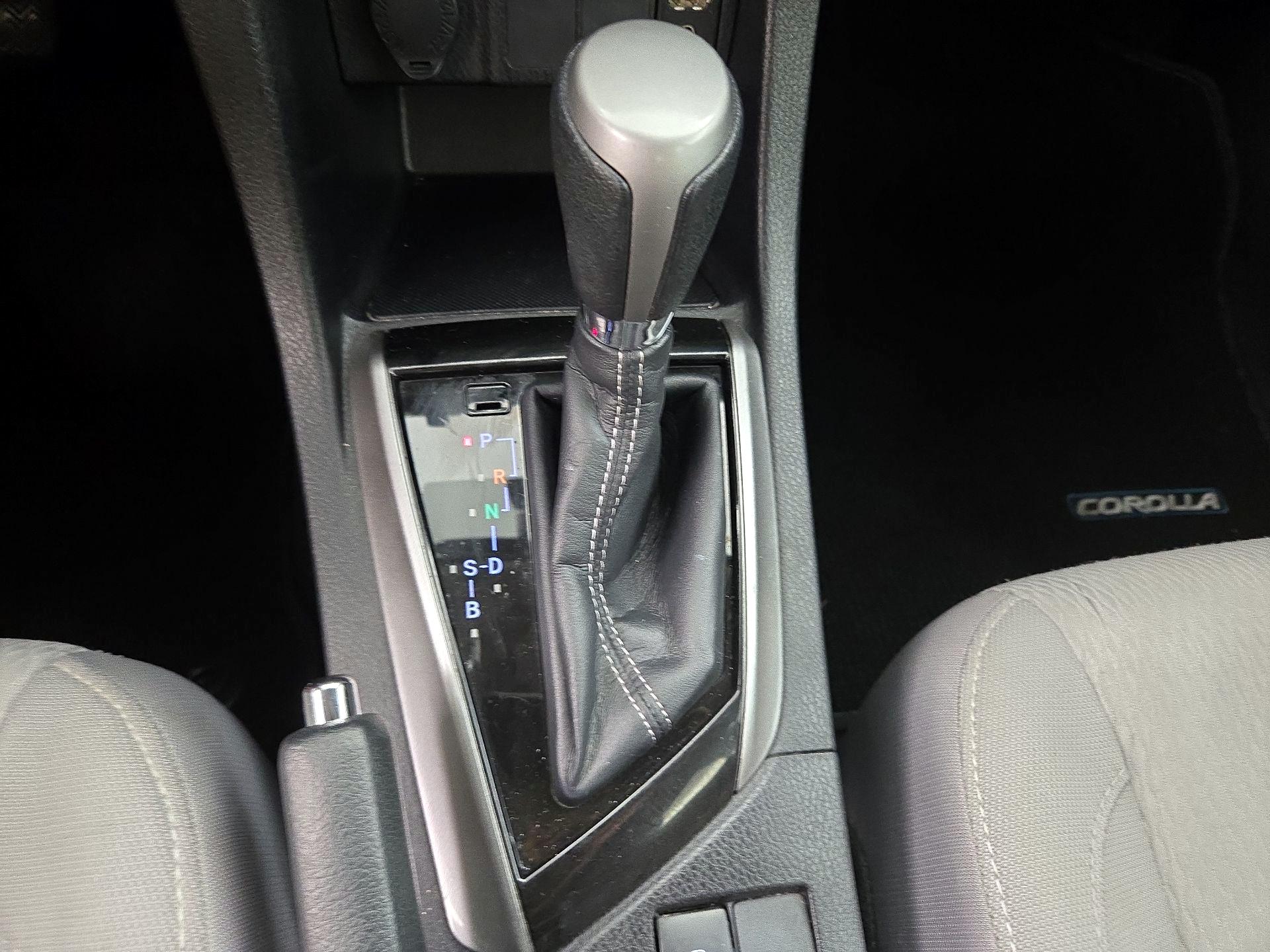 Thumbnail: 2015 Toyota Corolla - 17
