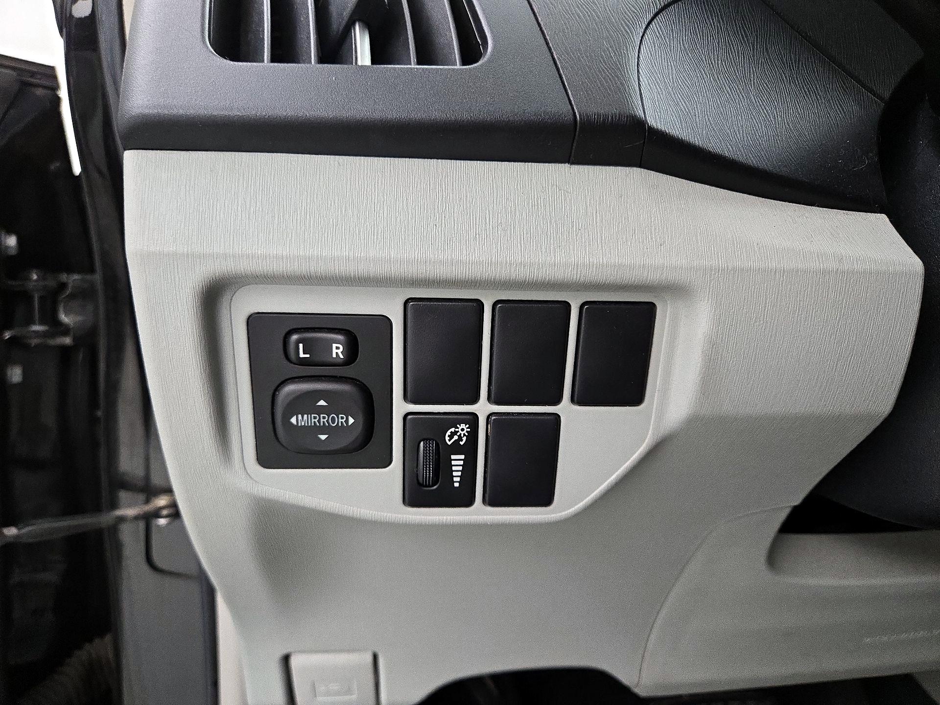Thumbnail: 2014 Toyota Prius - 13