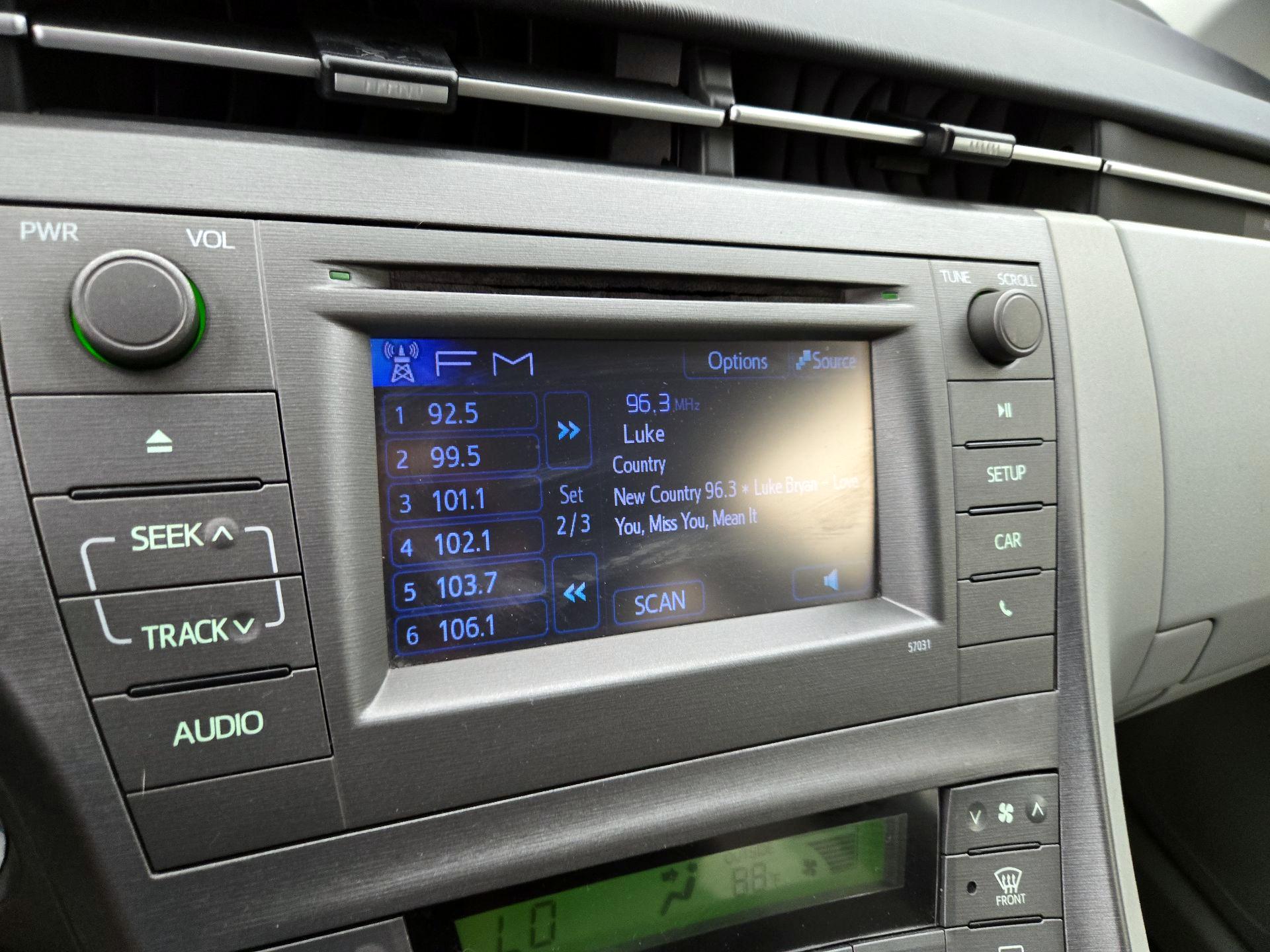 Thumbnail: 2014 Toyota Prius - 14