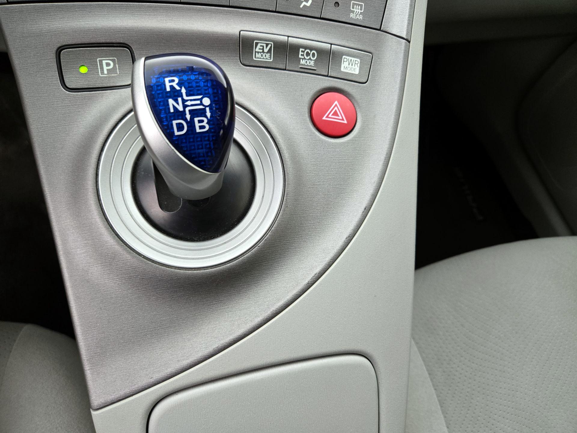 Thumbnail: 2014 Toyota Prius - 16