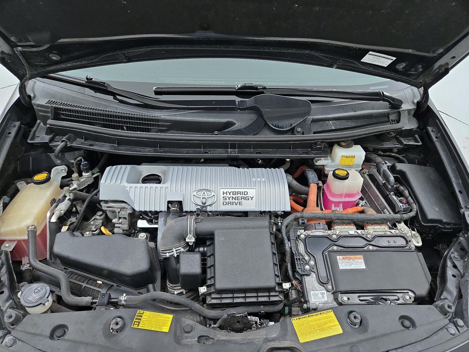 Thumbnail: 2014 Toyota Prius - 19