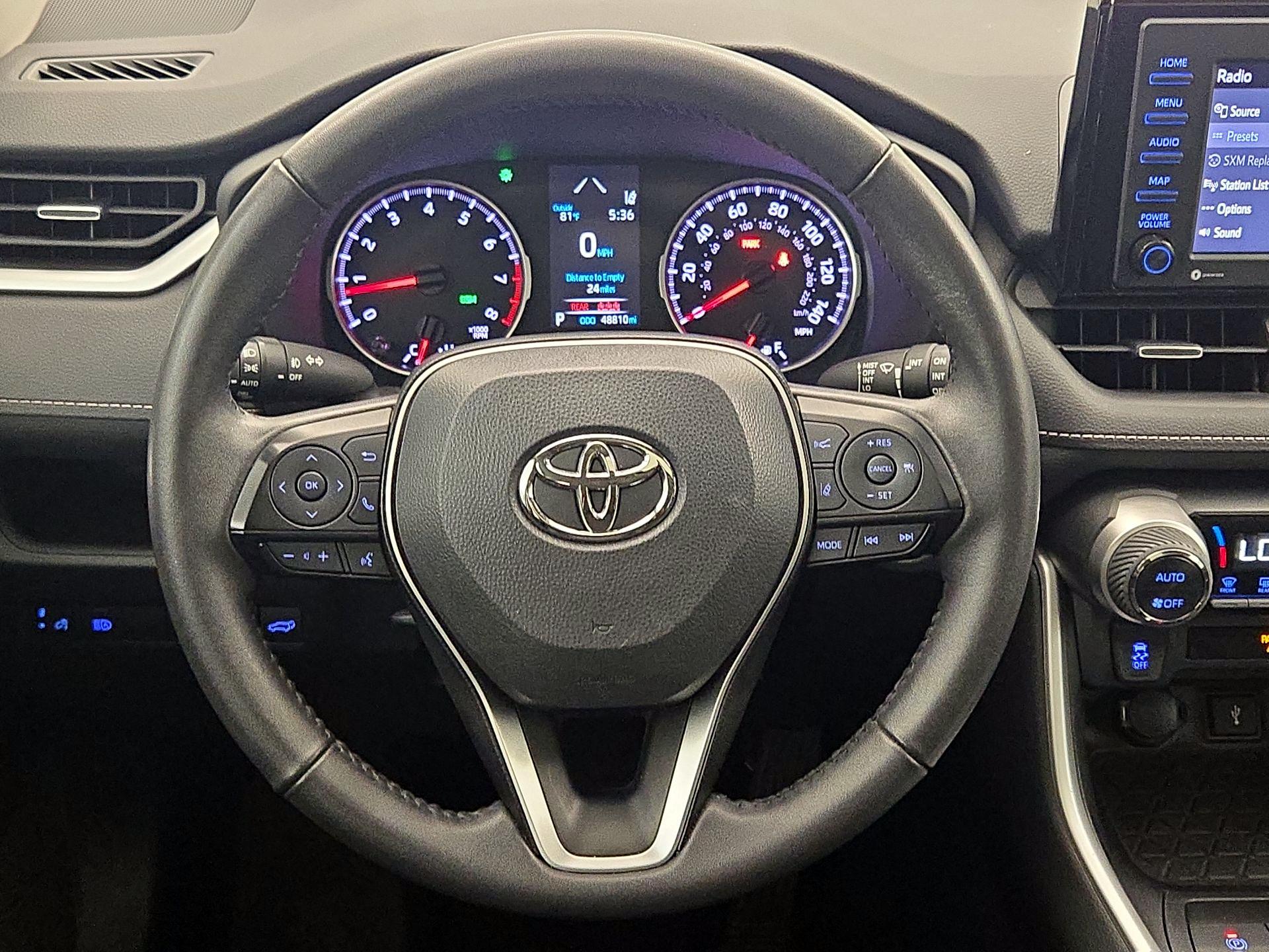 Thumbnail: 2022 Toyota RAV4 - 10